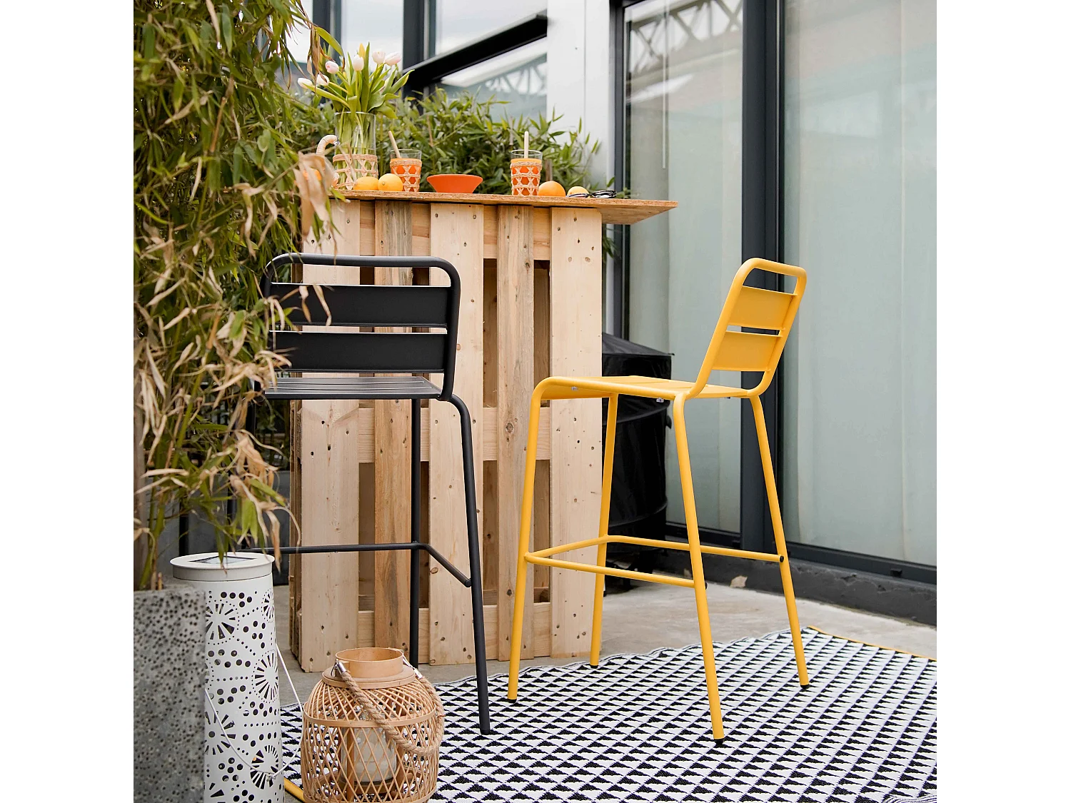 Chaise haute de jardin en métal jaune - Palavas