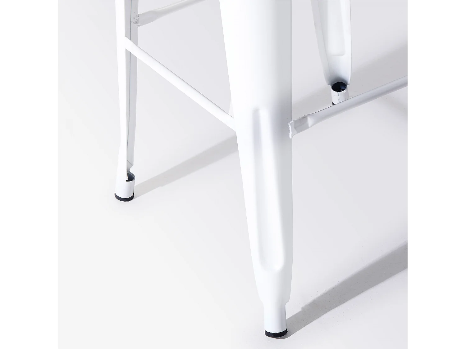 Lot de 4 tabourets de bar en acier blanc
