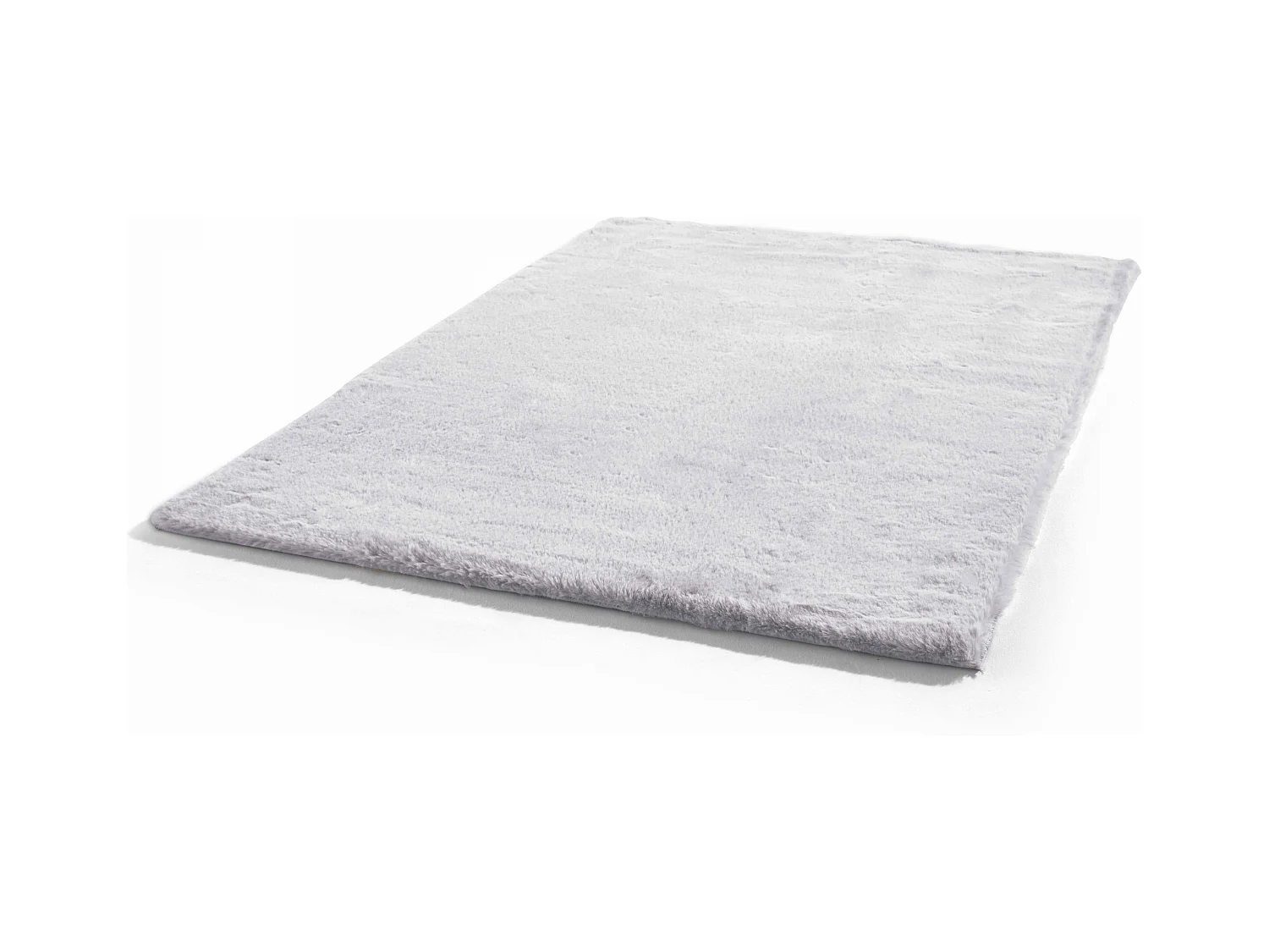 Alfombra rectangular de imitación de piel gris claro 120 x 160 cm