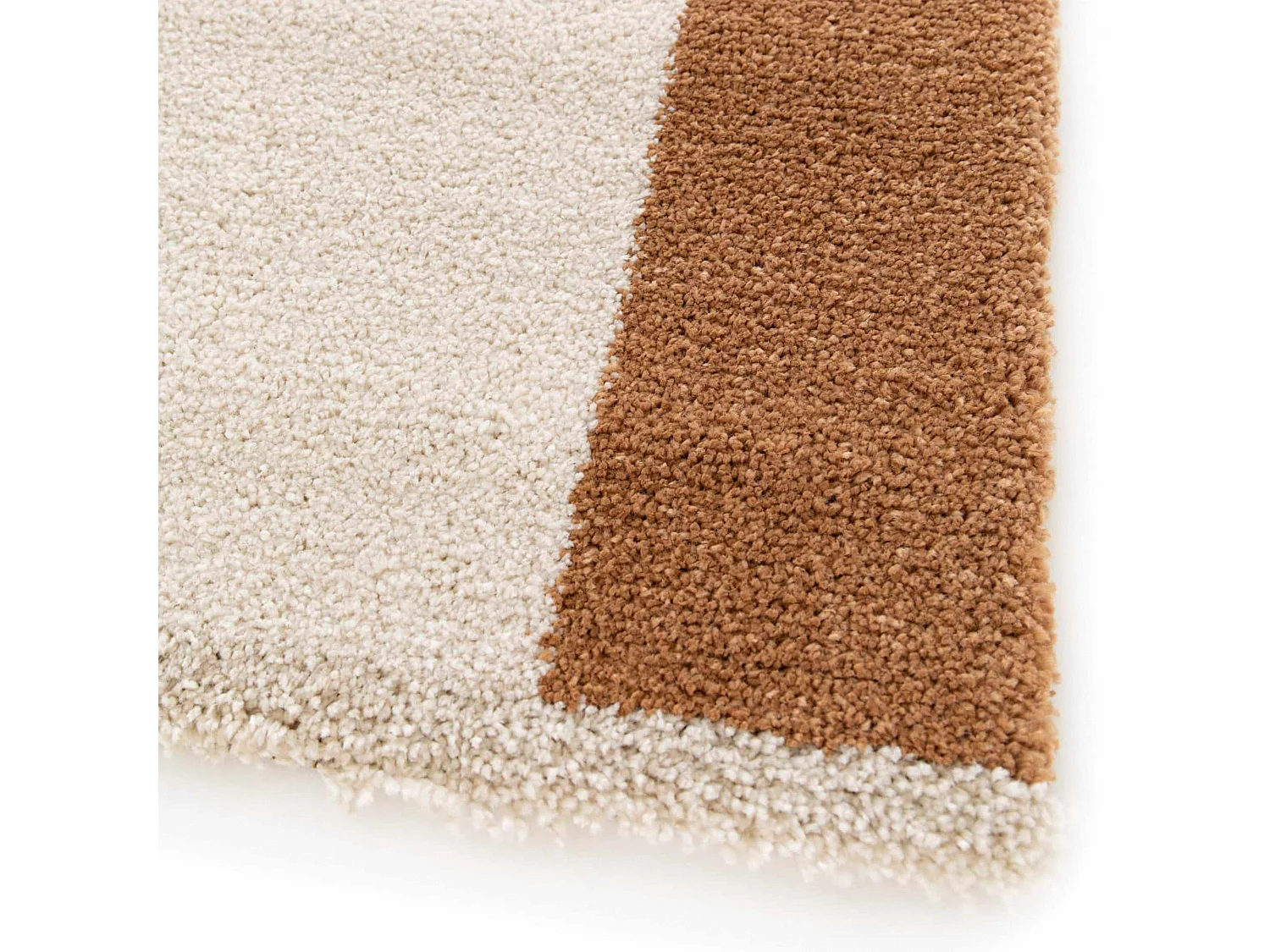 Tapis rectangulaire motif graphique à poils courts 120 x 170 cm