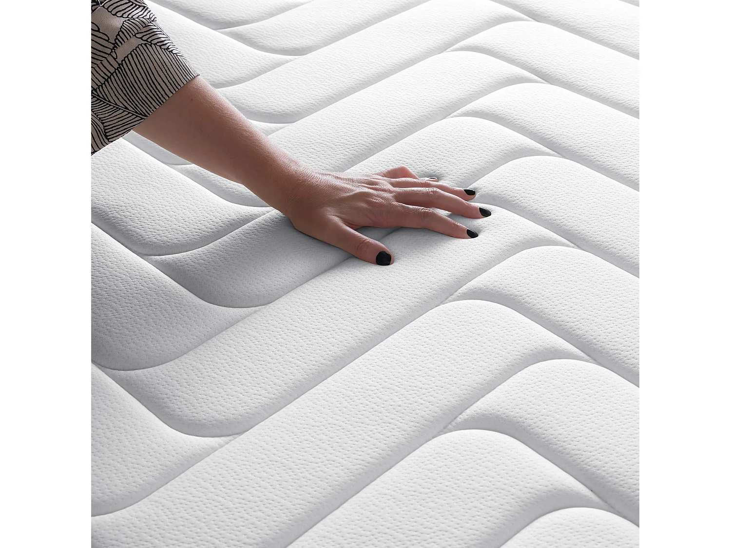 Matelas Wooly Level L 135x190 cm - Thermorégulant - Mousse mémoire de Gel rafraîchissant - Mousse HR - Laine - Latex - Confort progressif - 24 cm