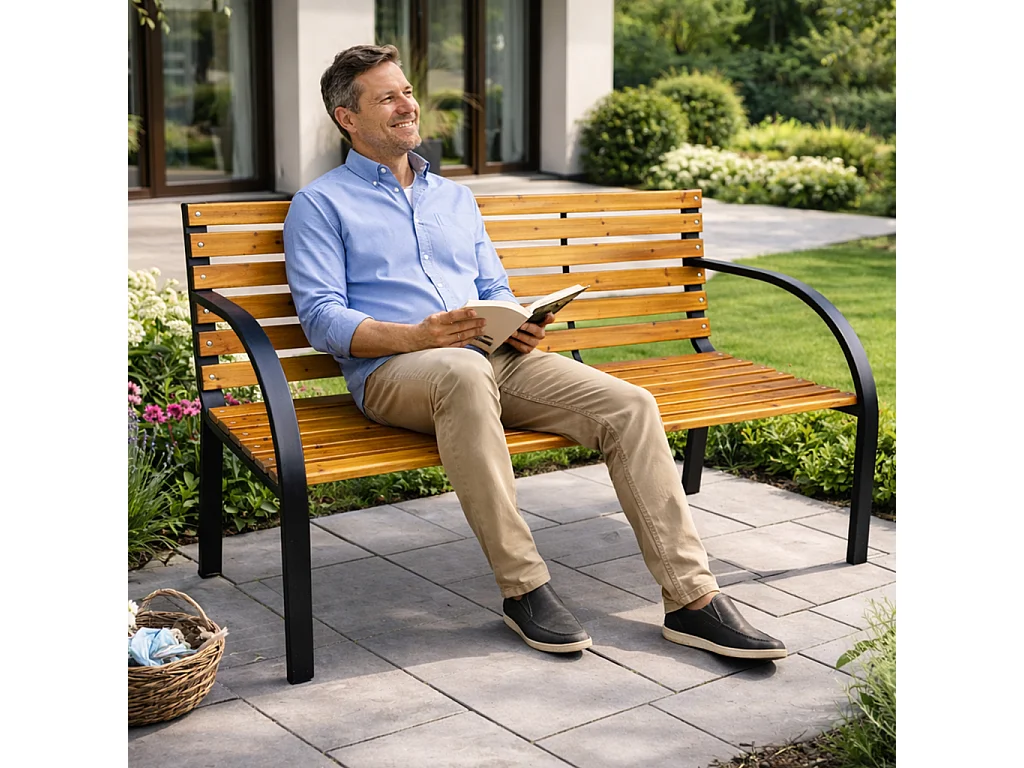 Ławka ogrodowa DALIA z lakierowanego drewna stalowe nogi szerokość 122 cm