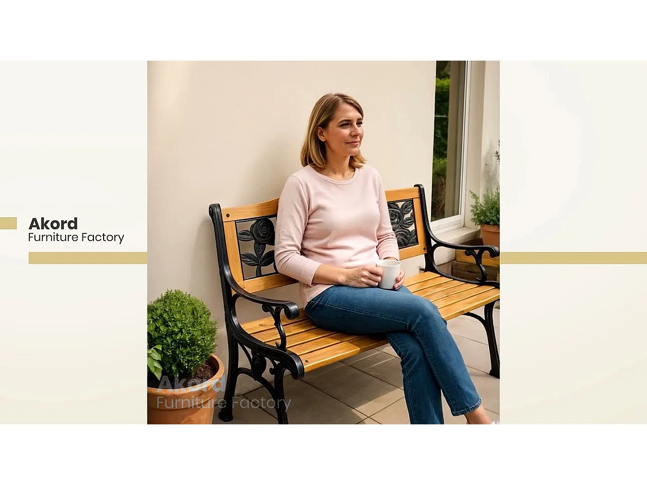 Banco de jardim preto ROSA com madeira envernizada e pernas de aço largura 127 cm