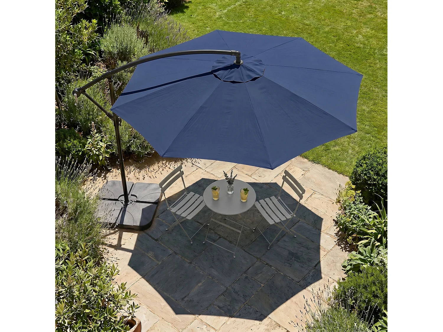 Tuinparasol ASTER / Zweefparasol Met Voet / Verstelbare Hoogte / UV-bescherming, Waterdicht / Donkerblauw / 300 x 300 x 45 cm