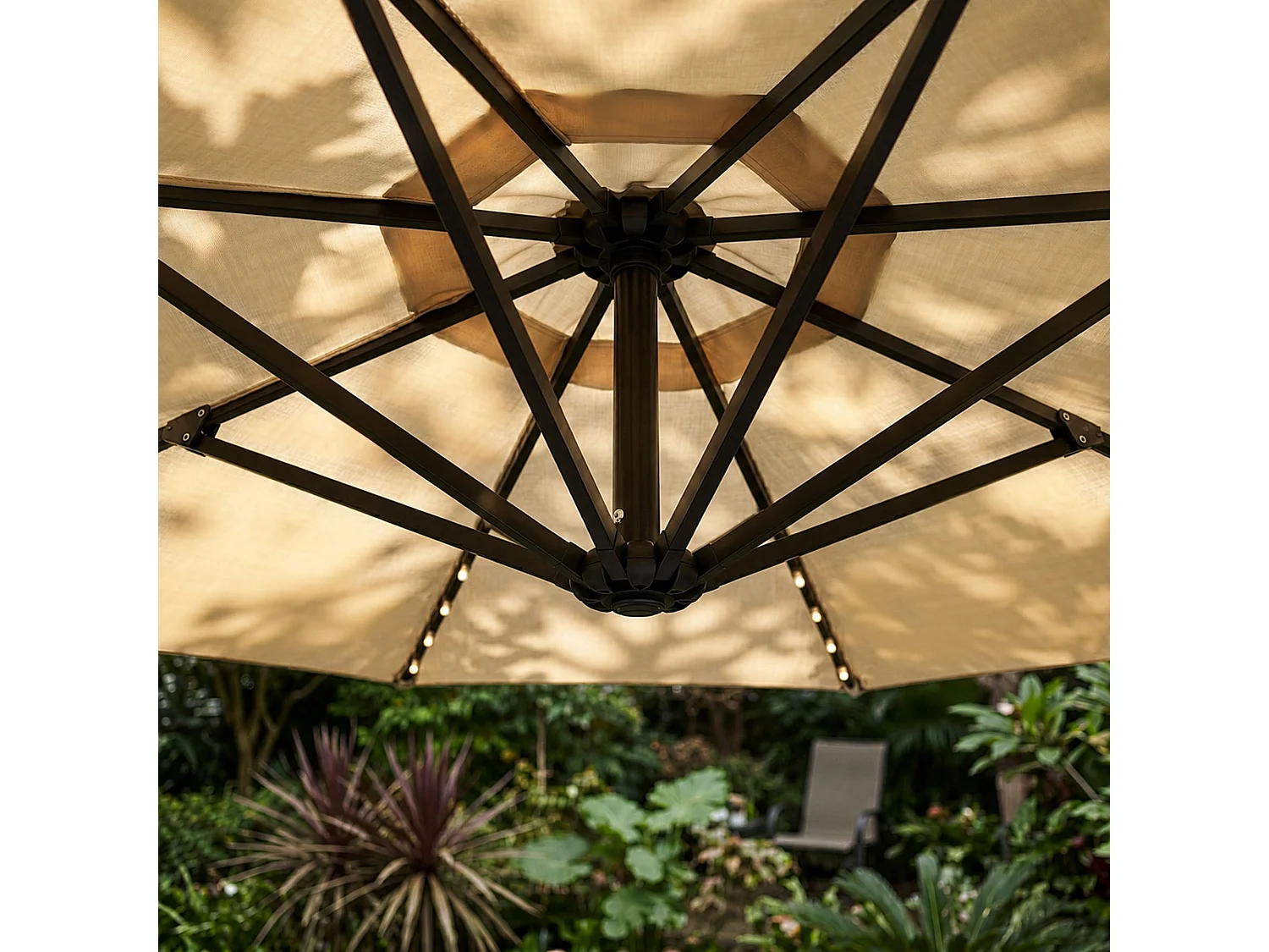 Tuinparasol MILIN met LED-verlichting / Zweefparasol Met Voet / Verstelbare Hoogte / UV-bescherming, Waterdicht / Beige / 300 x 300 x 245 cm