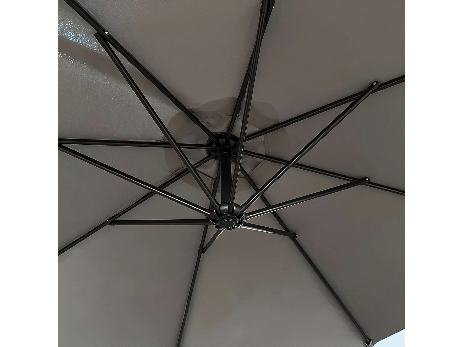Parasol ogrodowy ASTER ochrona UV w kolorze jasnoszarym waga 12,1 kg wymiary 300x300x45 cm