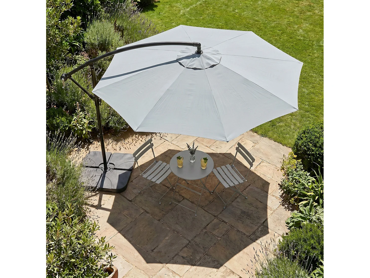 Tuinparasol ASTER / Zweefparasol Met Voet / Verstelbare Hoogte / UV-bescherming, Waterdicht / Lichtgrijs / 300 x 300 x 45 cm