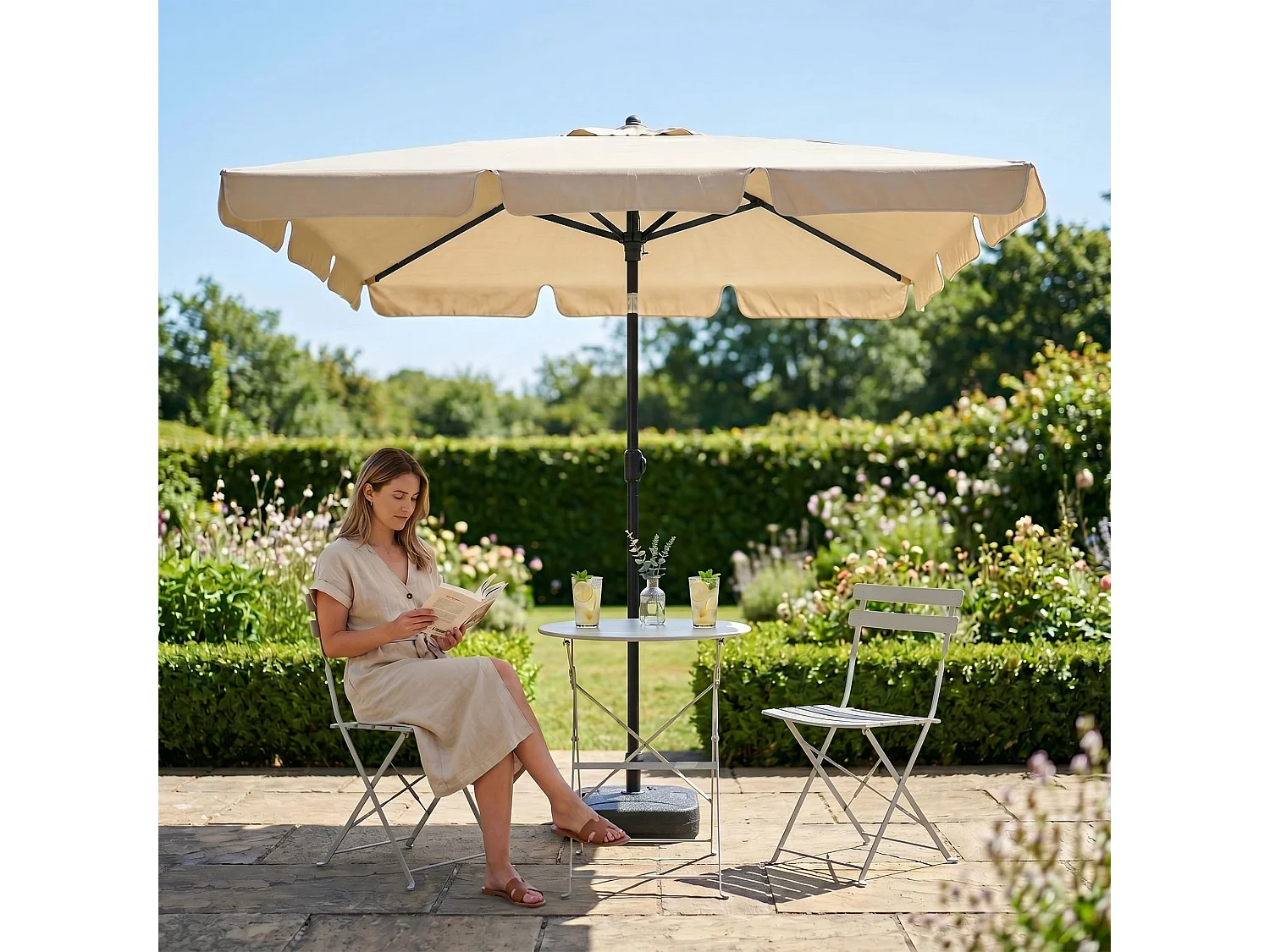 Sombrilla de jardín FLOKS con protección UV Beige peso 2,8 kg dimensiones 200x123x235 cm