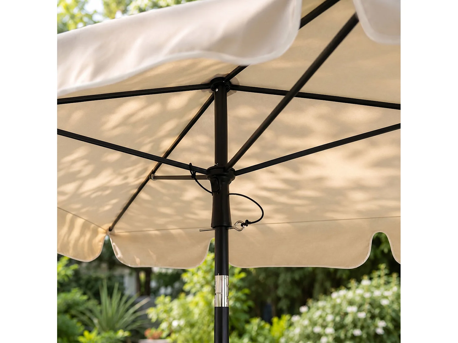 Sombrilla de jardín FLOKS con protección UV Beige peso 2,8 kg dimensiones 200x123x235 cm