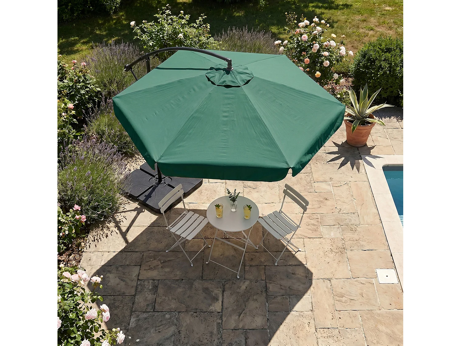 Tuinparasol CYNIA / Zweefparasol Met Voet / Verstelbare Hoogte / UV-bescherming, Waterdicht / Donkergroen / 300 x 300 x 245 cm