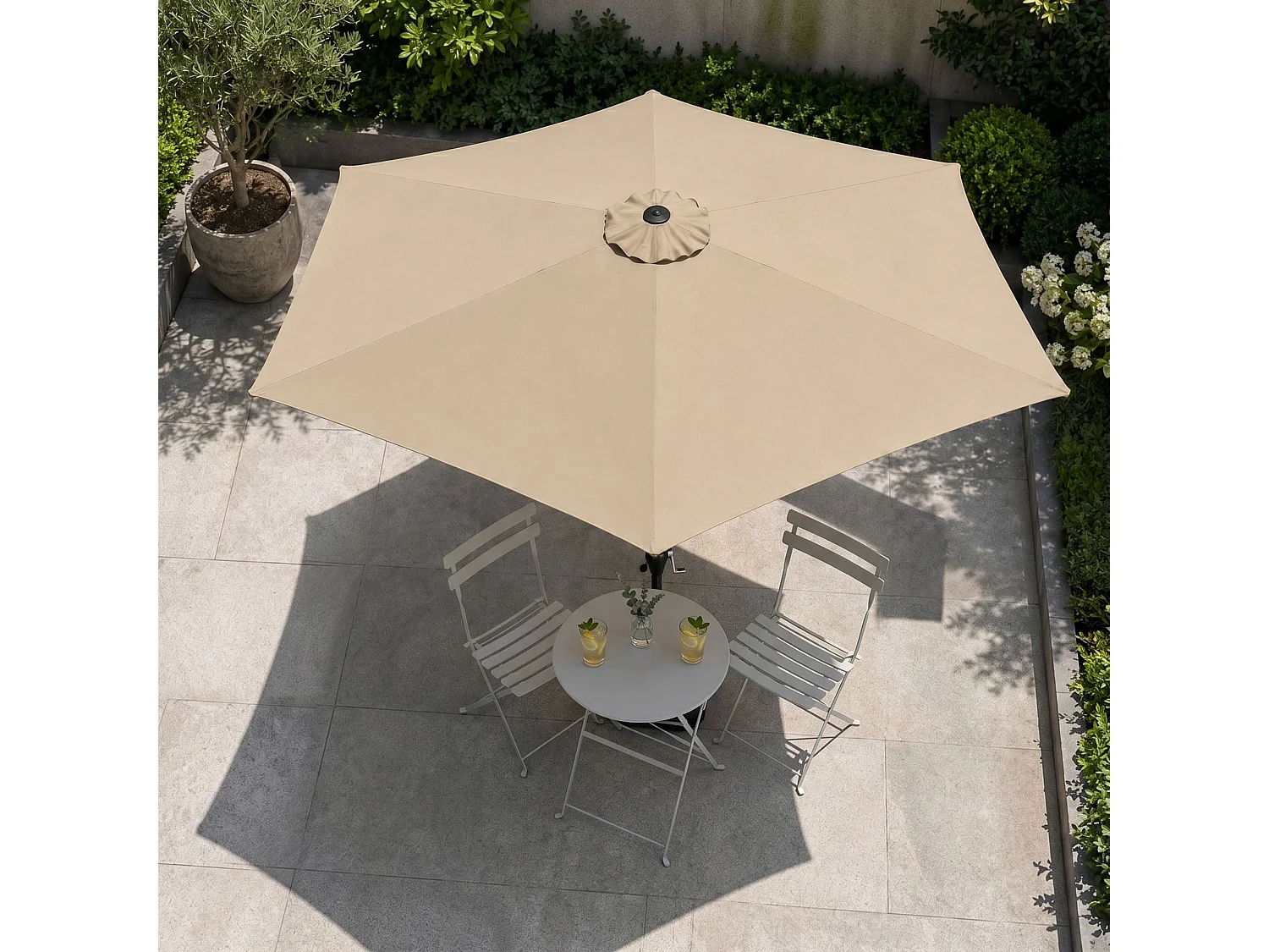 Parasol de jardin ORIENT avec inclinaison réglable en beige, Poids 4,5 kg Dimensions L270 x l270 x H235 cm
