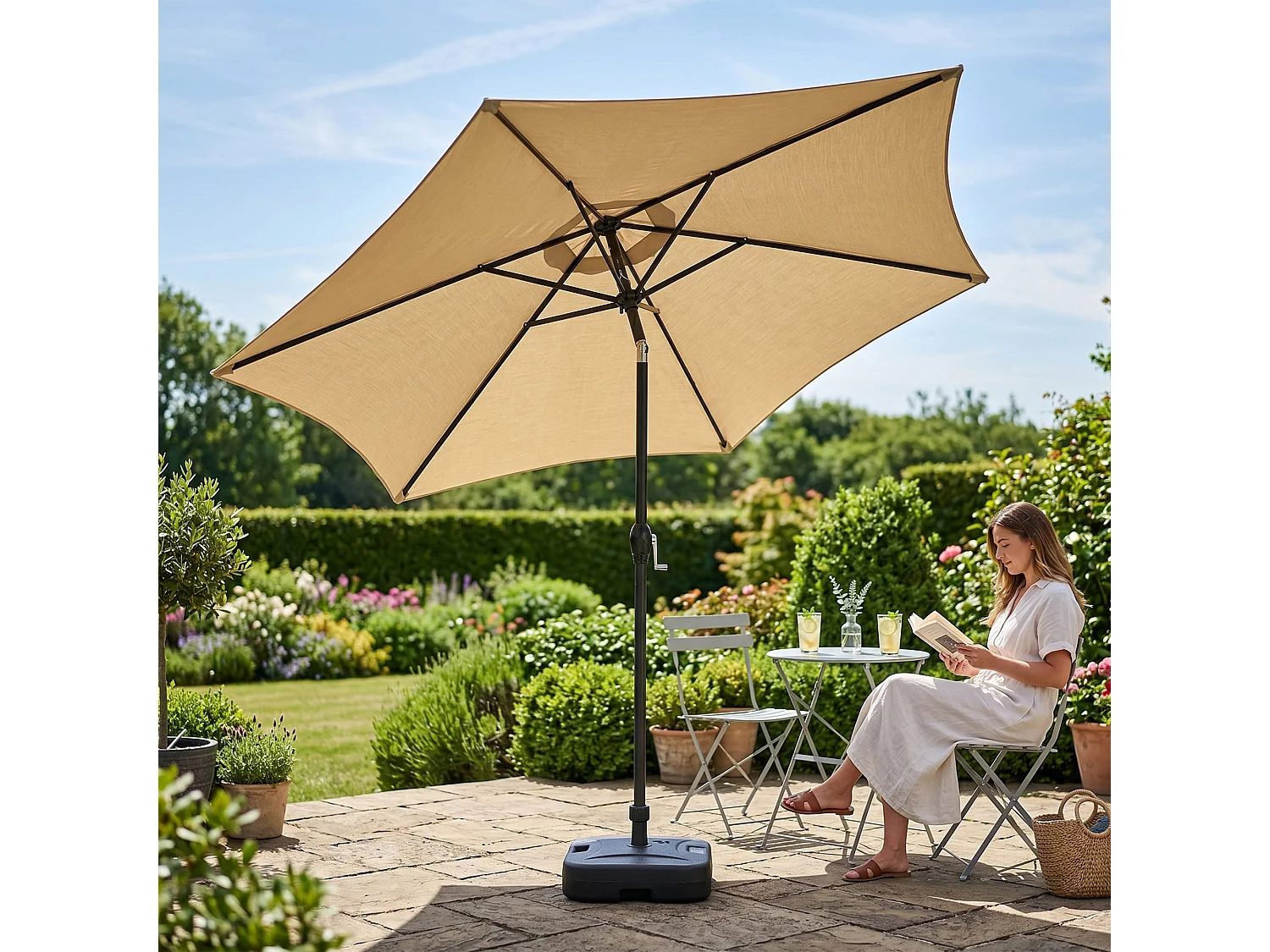 Parasol de jardin ORIENT avec inclinaison réglable en beige, Poids 4,5 kg Dimensions L270 x l270 x H235 cm