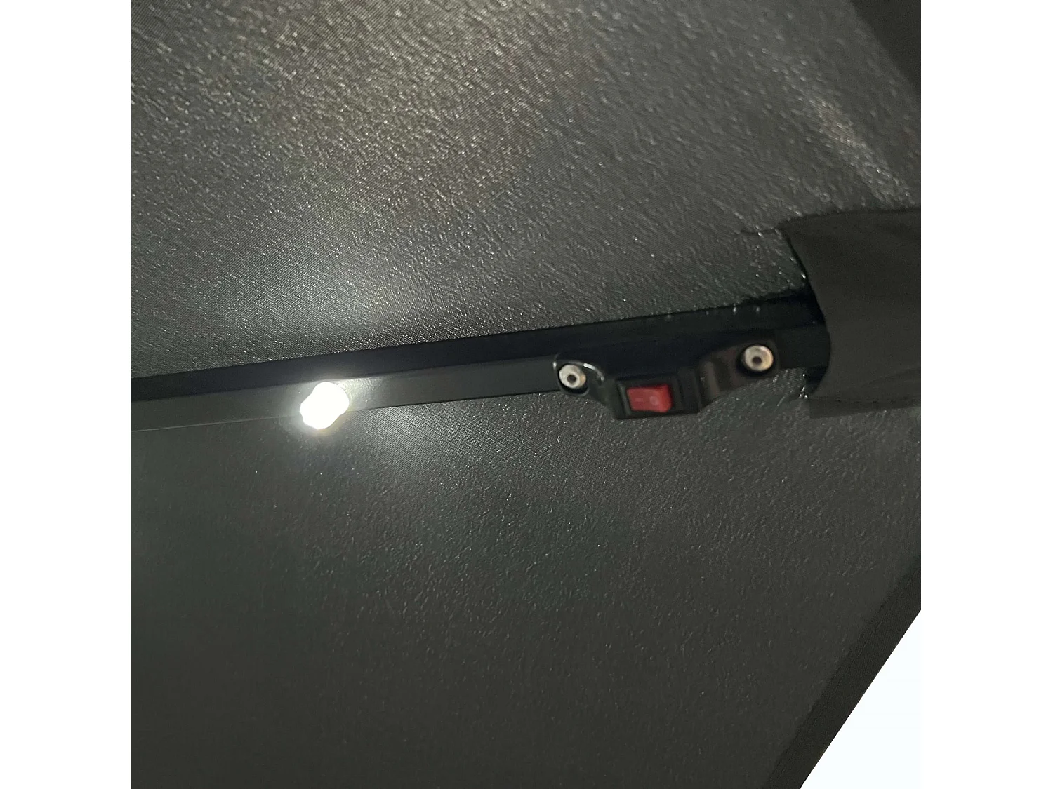 Tuinparasol MILIN met LED-verlichting / Zweefparasol Met Voet / Verstelbare Hoogte / UV-bescherming, Waterdicht / Donkergrijs / 300 x 300 x 245 cm