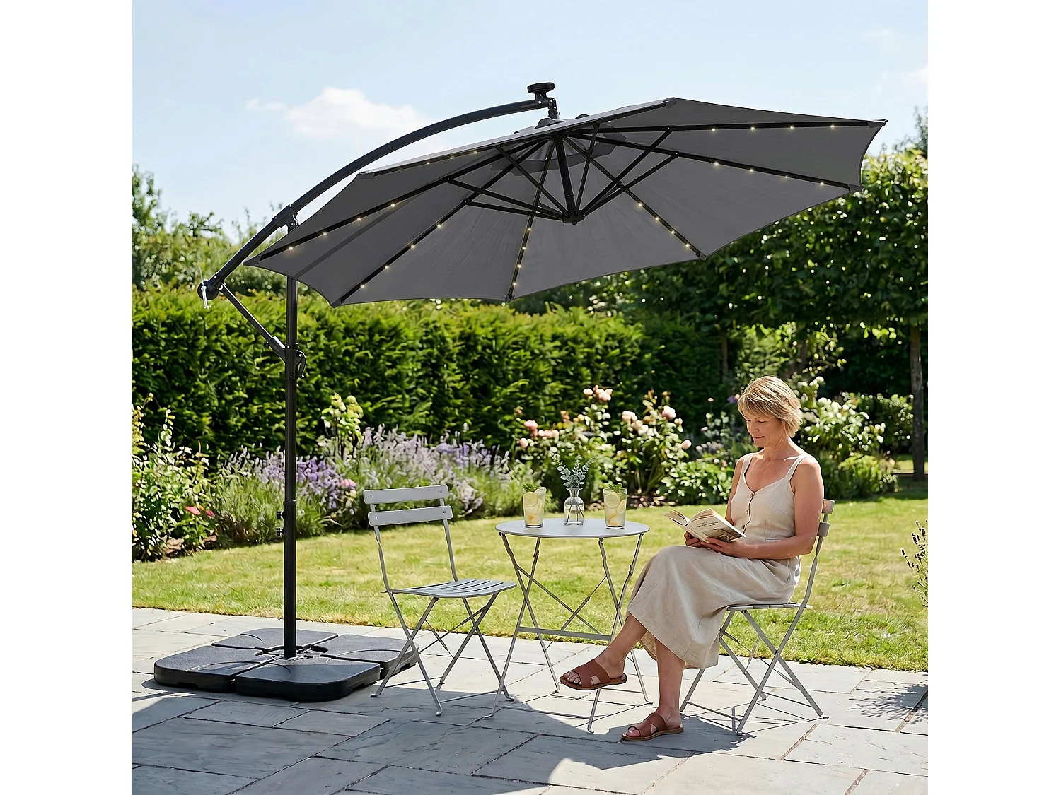 Tuinparasol MILIN met LED-verlichting / Zweefparasol Met Voet / Verstelbare Hoogte / UV-bescherming, Waterdicht / Donkergrijs / 300 x 300 x 245 cm