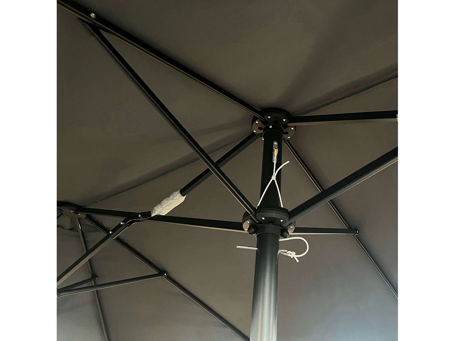 Parasol double de jardin TILIA en gris foncé, Poids 12,3 kg Dimensions L460 x l270 x H245 cm