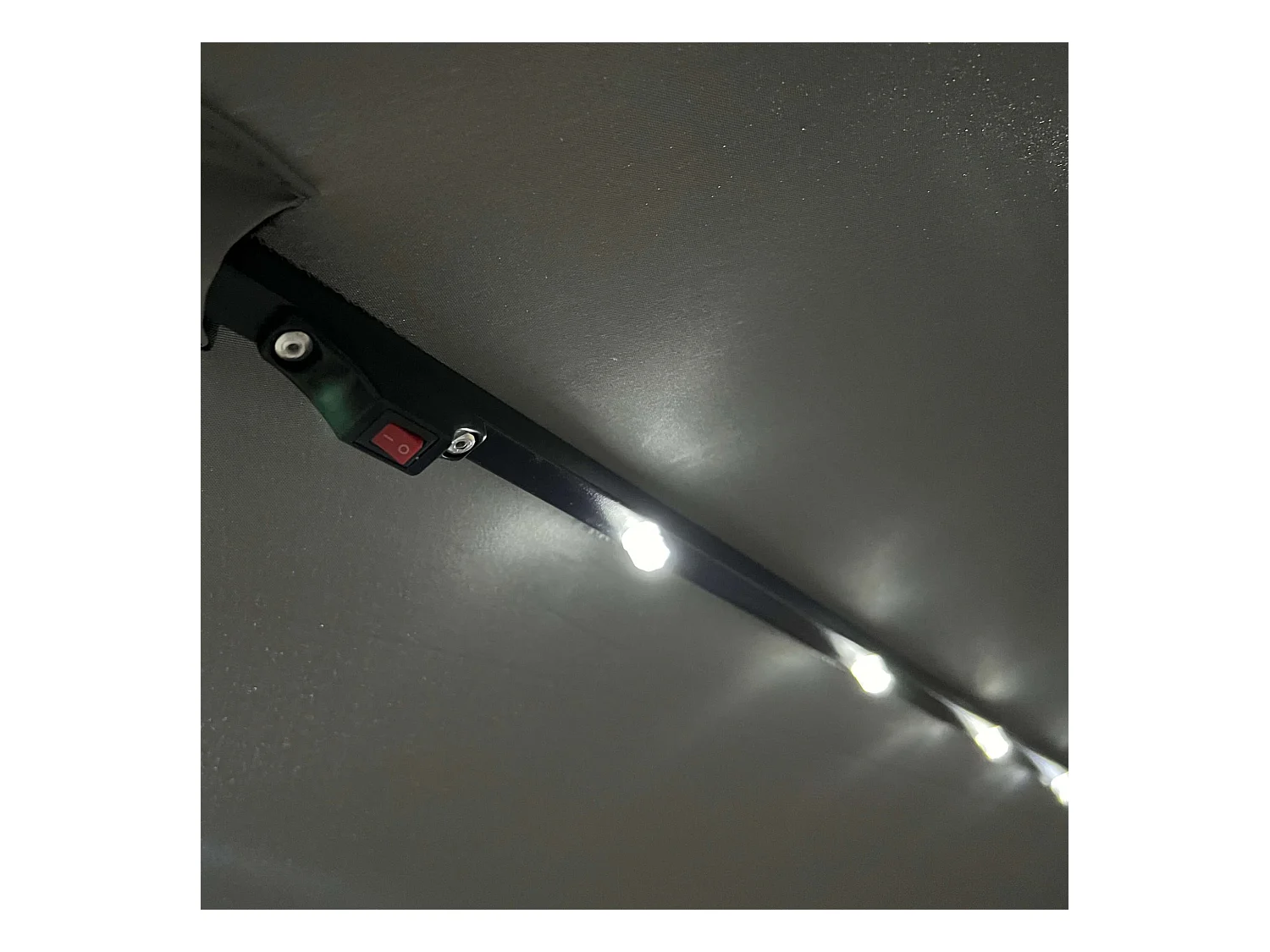 Garten-Sonnenschirm MILIN LED Beleuchtung Hellgrau 12,7 kg L300 x B300 x H245 cm