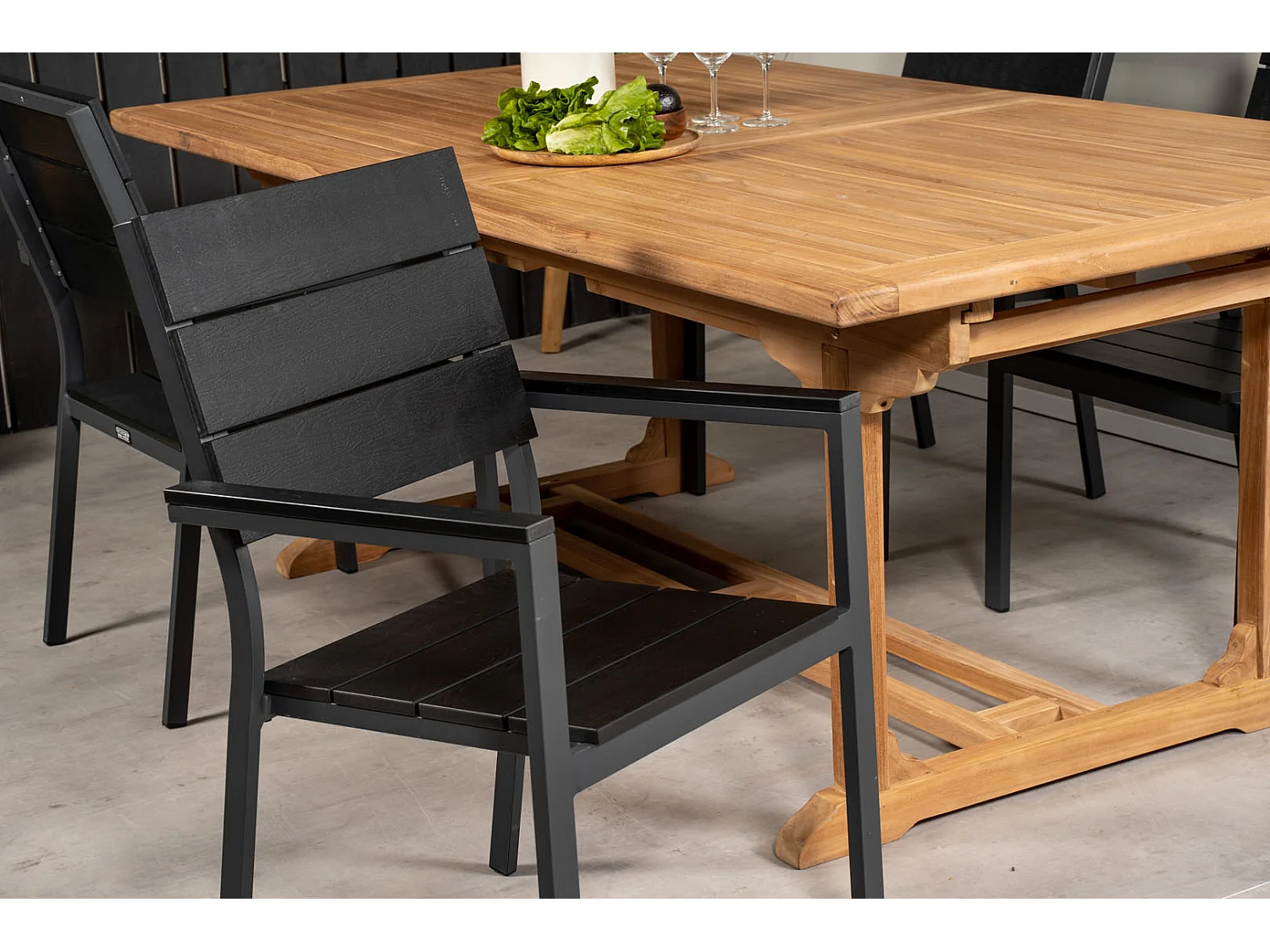 Levels tuinstoel stapelbaar zwart.