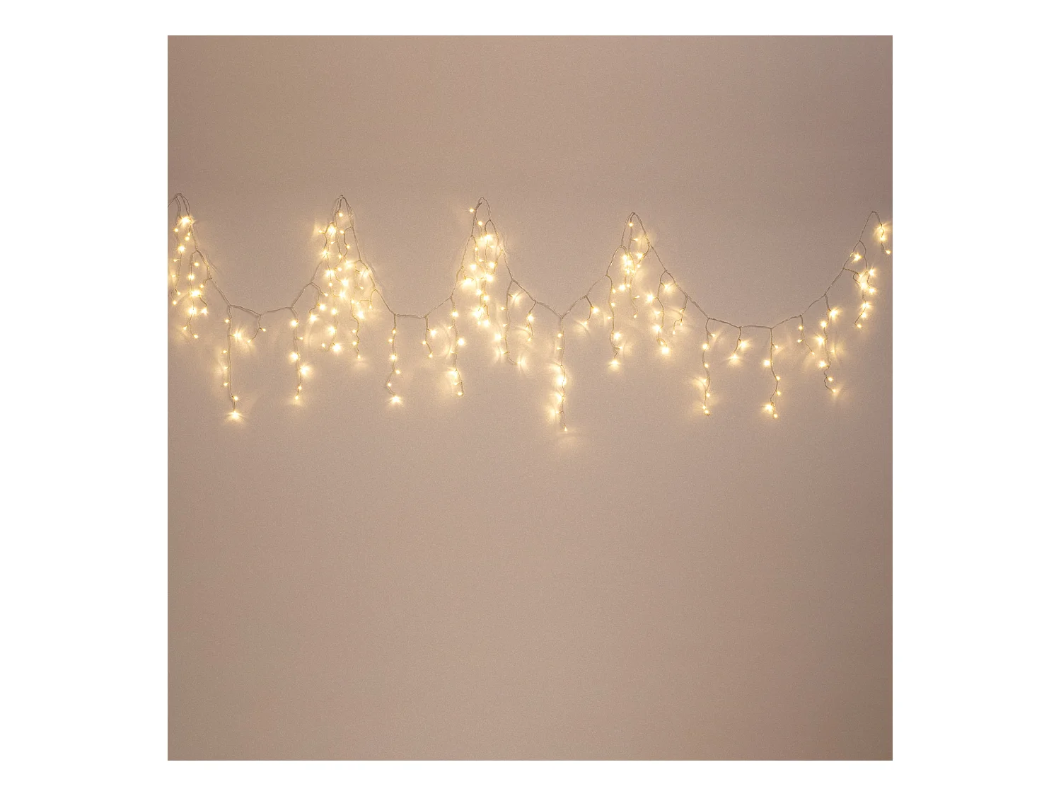 Cortina de Guirnaldas LED Exterior 6m Transparente Carámbano Blanco Cálido 2700K