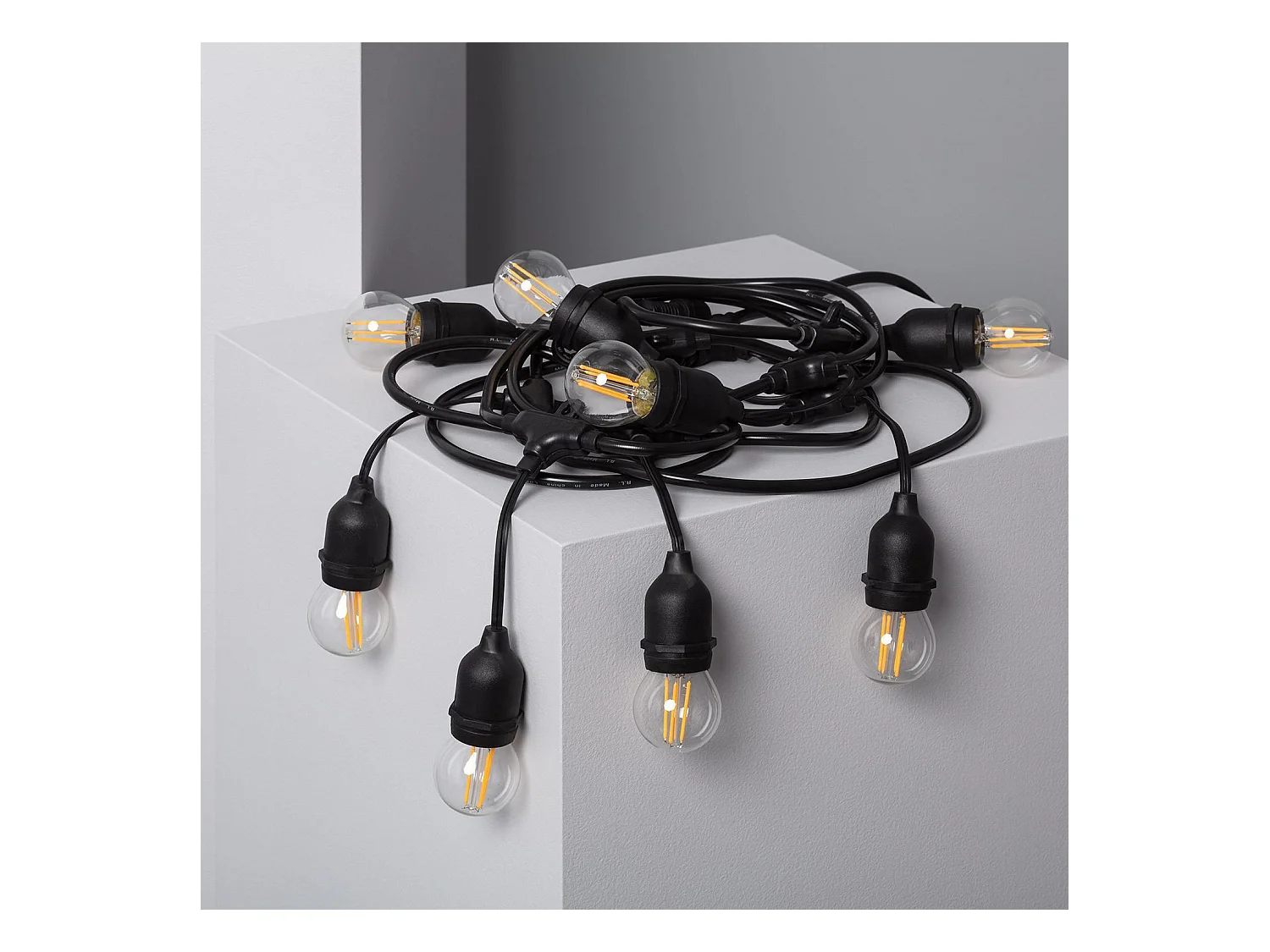 Kit Guirlande Waterproof 5.5m Noire + 8 Ampoules LED E27 Filament 4W 2700K Blanc chaud