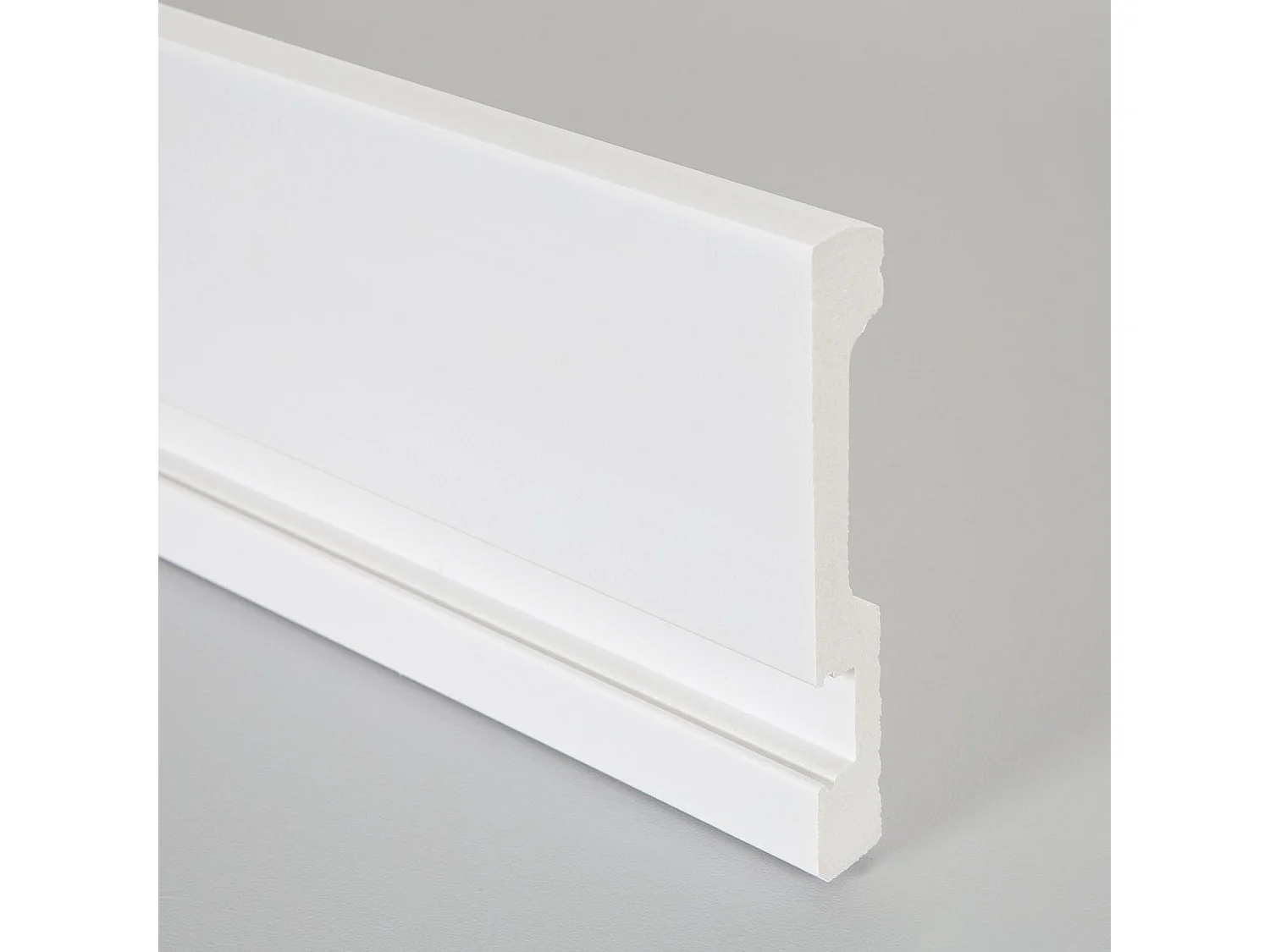 Moulure Plinthe pour Ruban LED Classic avec Capot Continu 10 m