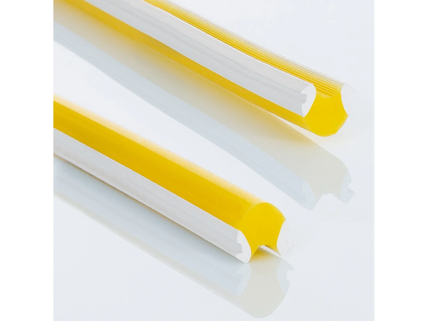 Bobine 100m Diffuseur de Silicone 8mm pour Enseigne de Néon LED Jaune