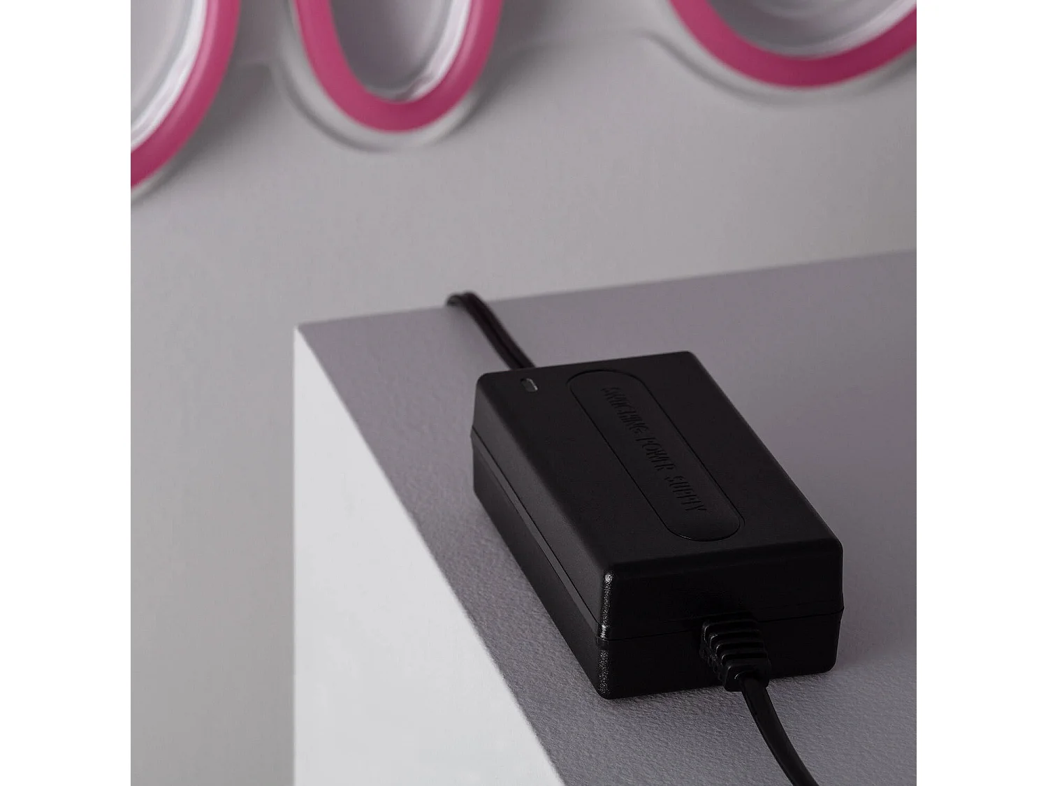 Enseigne Néon LED "LOVE" Rose