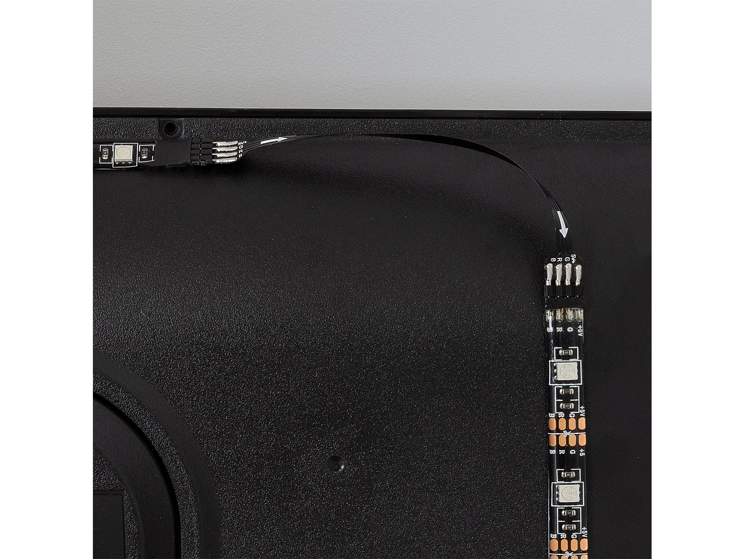 Bobina 2m Striscia LED 5V RGB 30 LED/m IP65 Kit con USB per TV RGB