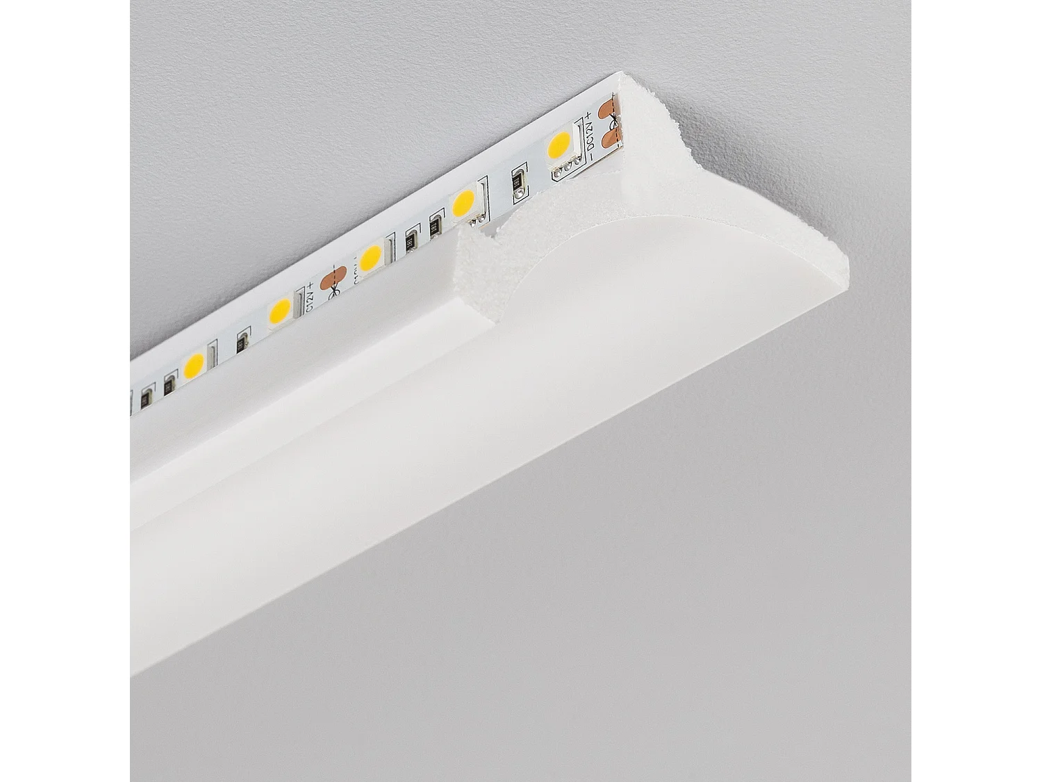 Moulure Arc 2m pour Ruban LED Blanc