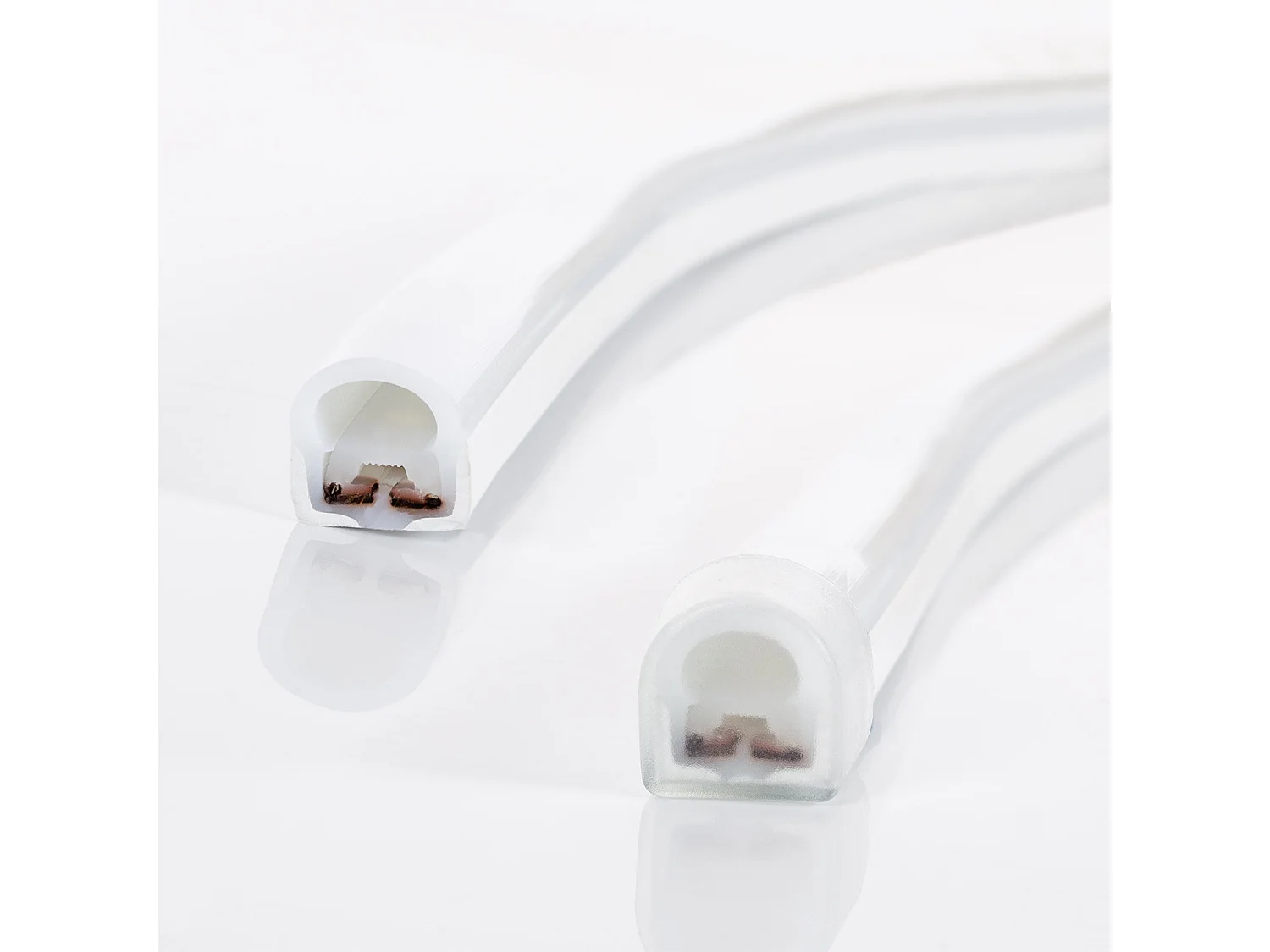 Tira LED Neón Regulable 220V Amarillo Semicircular 180 9W/m Corte 100cm IP67 a Medida 2 m