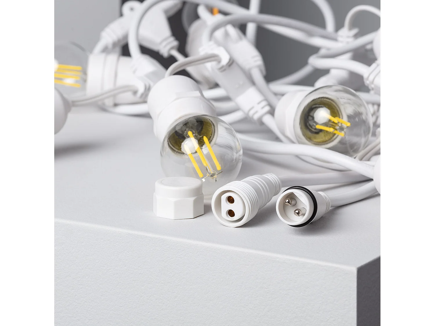 Kit Guirlande Waterproof 5.5m Blanche + 8 Ampoules LED E27 Filament 4W 4000K Blanc neutre