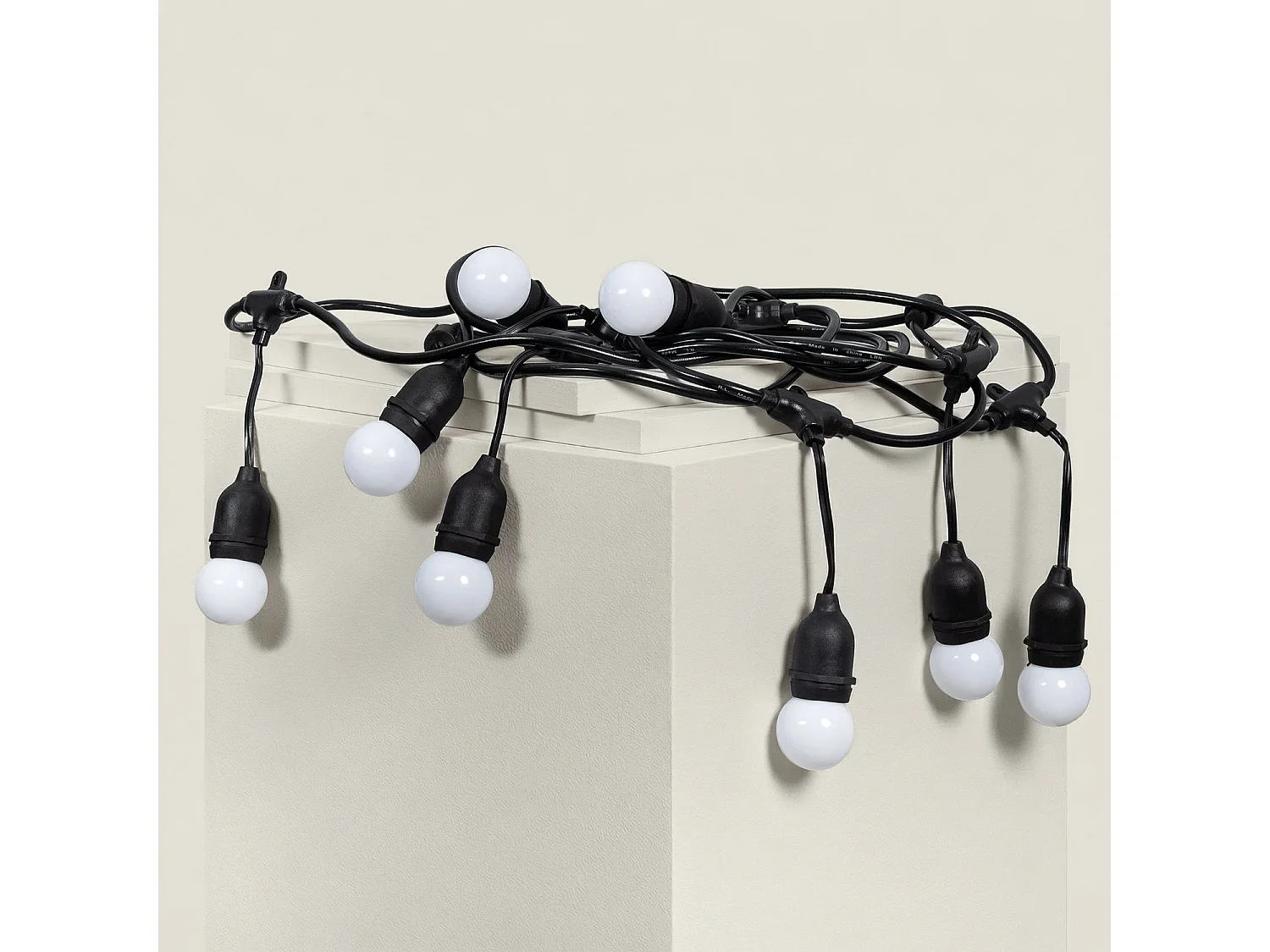Guirnalda Exterior con Bombillas LED E27 5.5m IP65 Negro Blanco