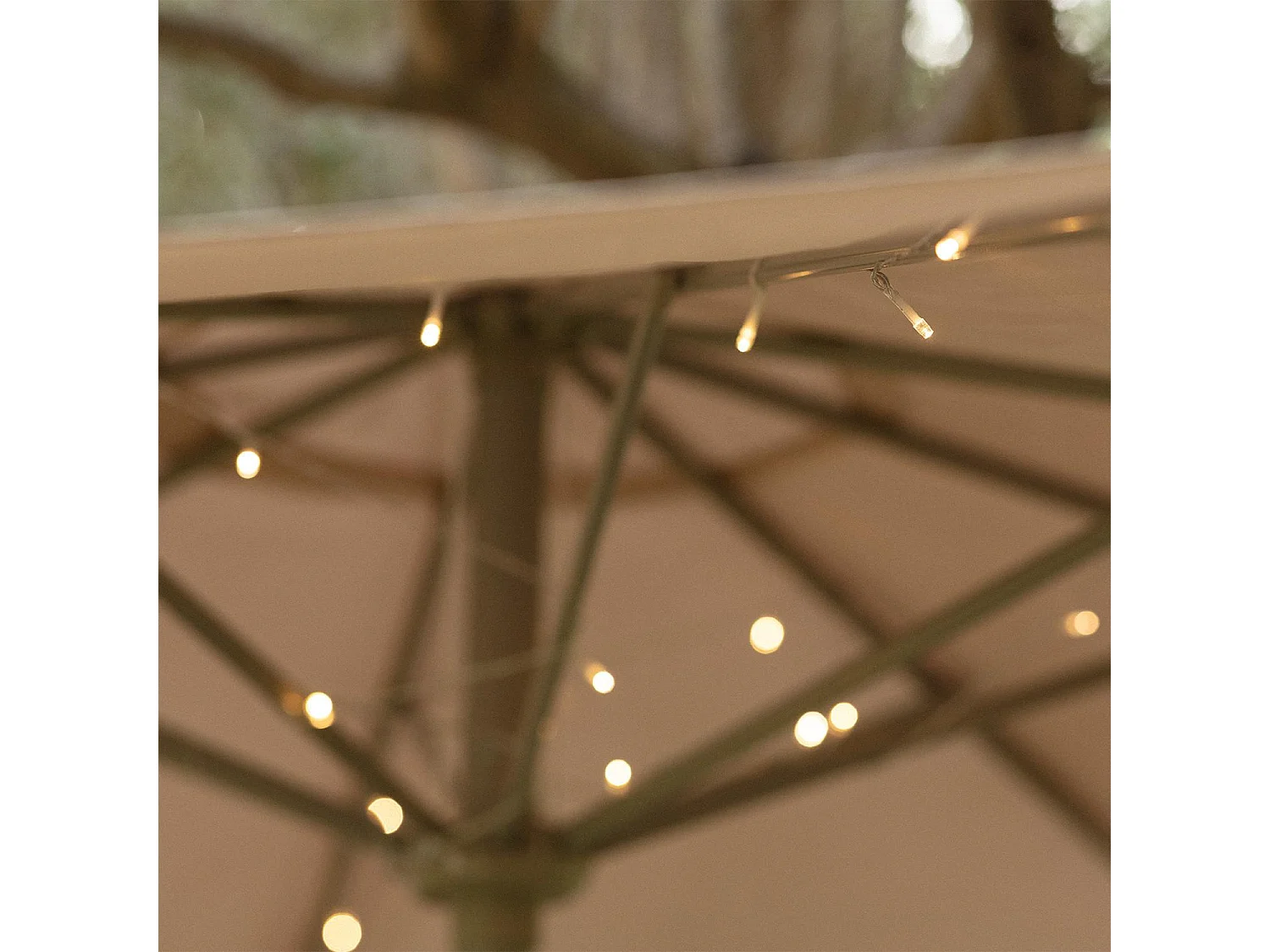 Guirlande LED Extérieure à Piles pour Parasol 2m  3000K Blanc chaud