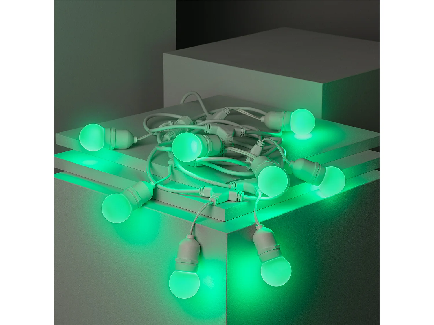 Kit Guirlande Waterproof 5.5m Blanche + 8 Ampoules LED E27 G45 3W de Couleurs  Vert