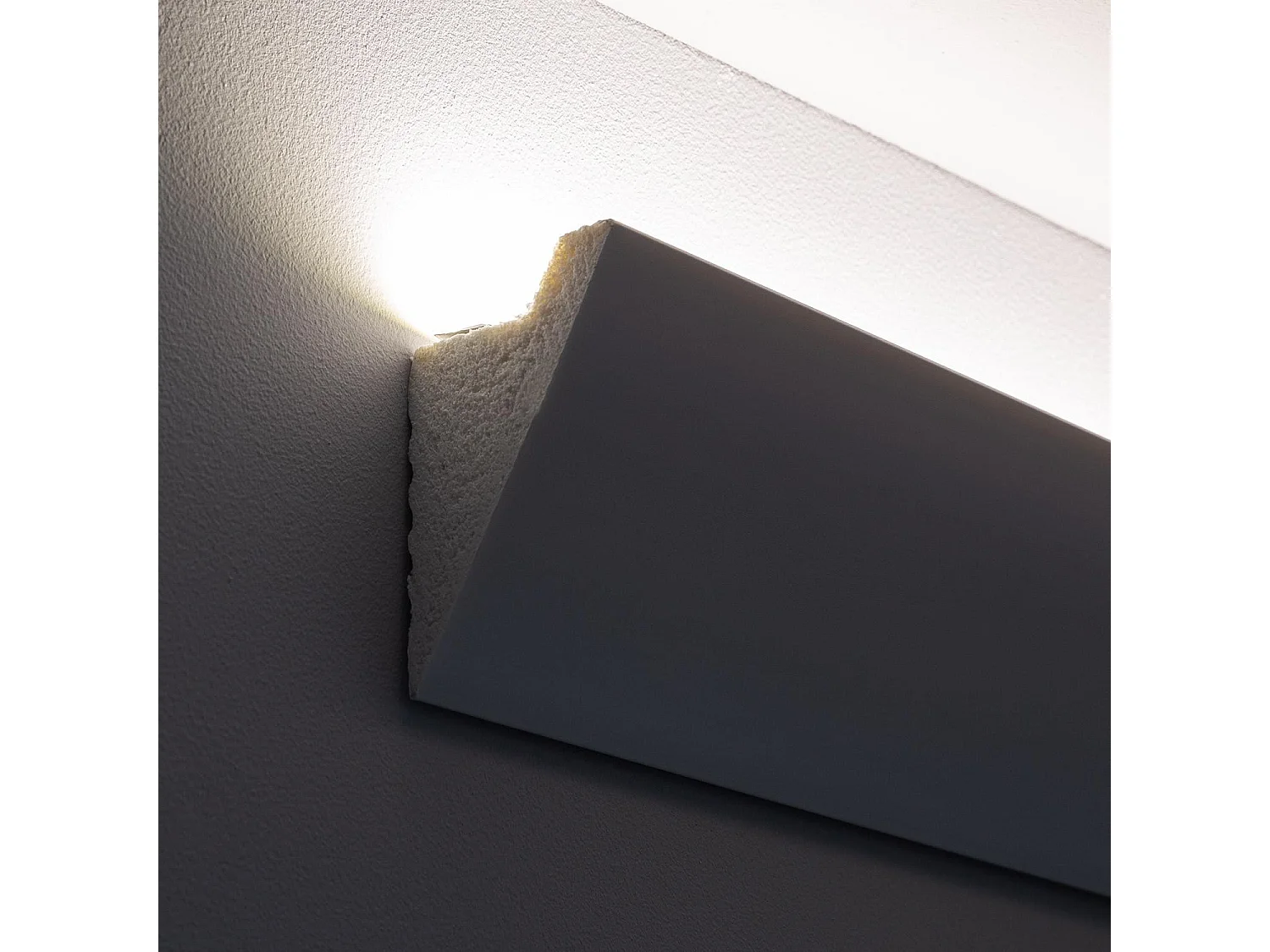 Moulure Diagonale Modern 2m pour Ruban LED  Blanc