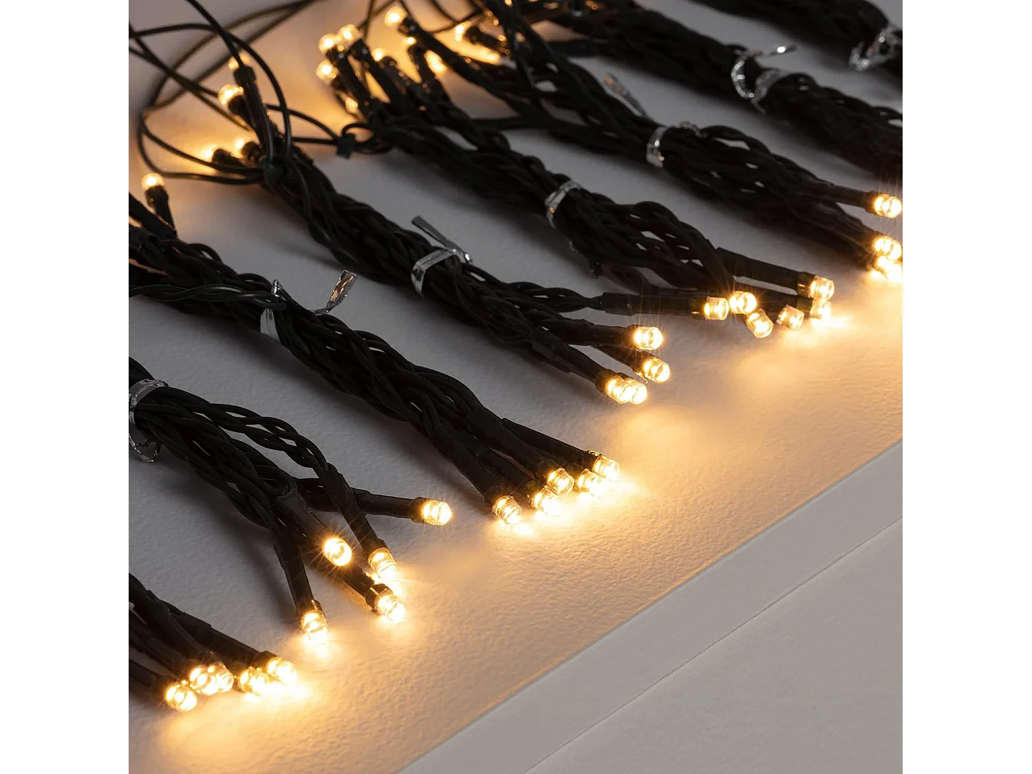 Tenda di Ghirlanda LED 3m Short Nera 3000K Bianco Caldo