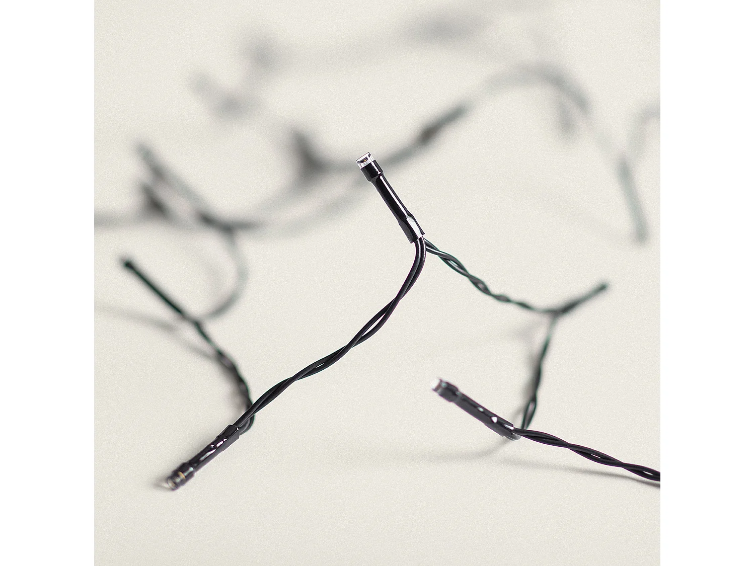 Guirlande LED Extérieure Câble Noir à Piles 1.8m Blanc Chaud 2700K