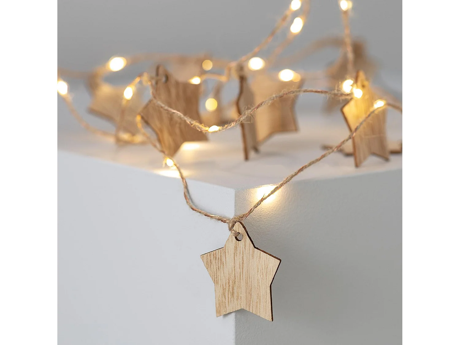 Ghirlanda di Luci LED Stella Legno a Pile 2.2m 3000K Bianco Caldo