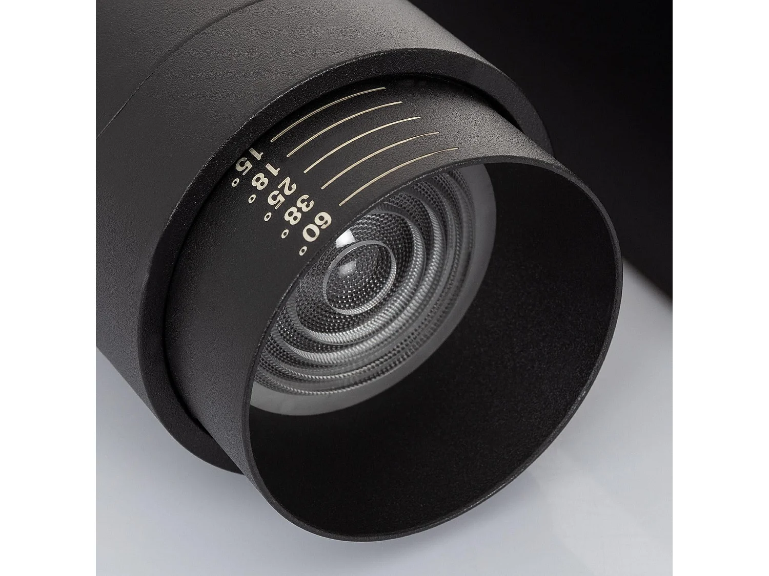 Spot LED sur Rail Triphasé 30W Dimmable Wolf Multiangle 15-60º Noir 3000K Blanc chaud