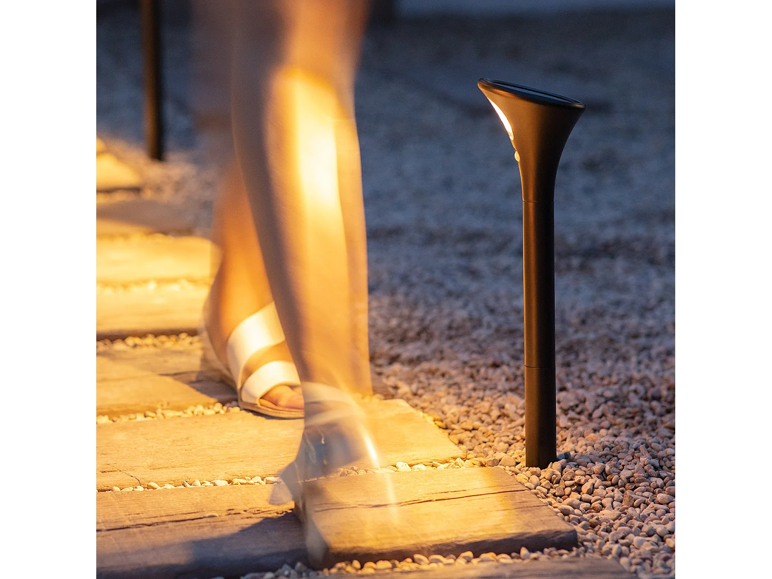 Pack 2 Balises LED Solaire Extérieure sur Piquet 60cm avec Détecteur de Présence PIR  3000K Blanc chaud