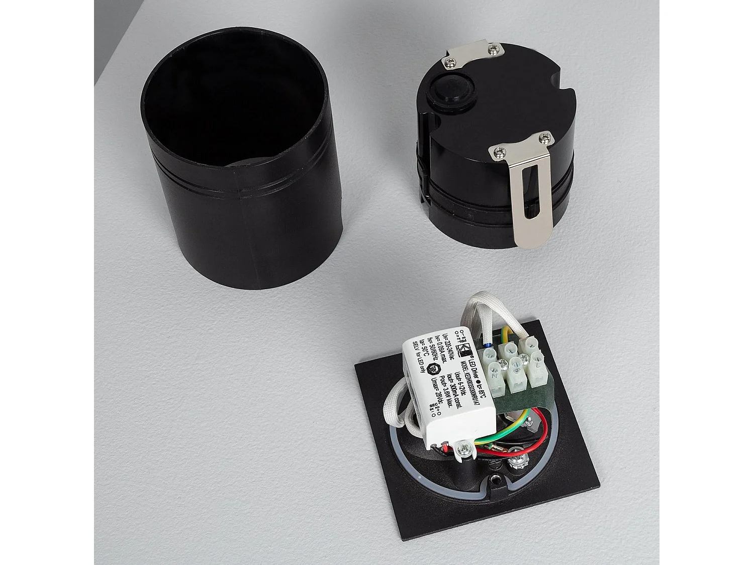 Balise Extérieure Murale LED Encastrable 3W Carrée en Aluminium Ellis Noire  4000K Blanc neutre