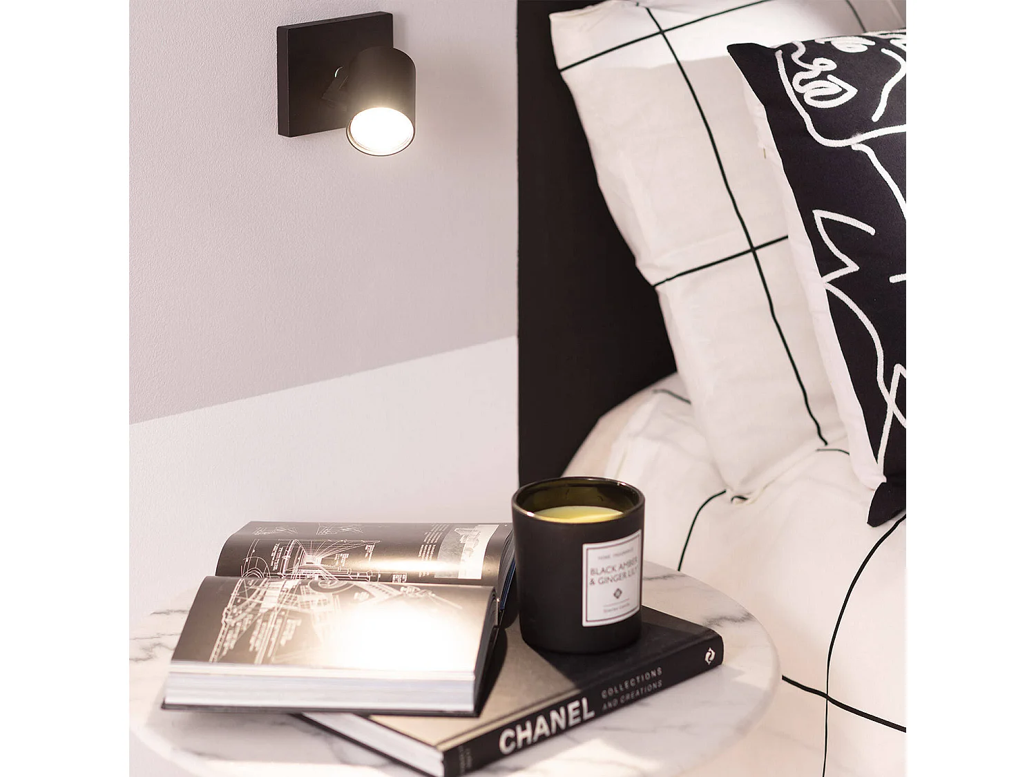 Spot à Douille en Saillie Orientable Aluminium Gylu à Ampoule GU10 Noir