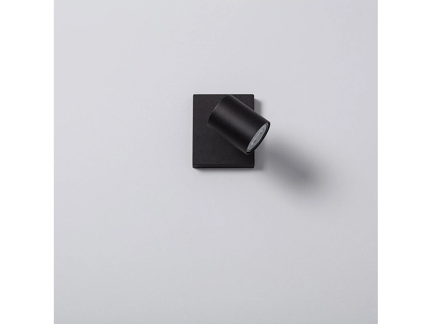 Spot à Douille en Saillie Orientable Aluminium Gylu à Ampoule GU10 Noir