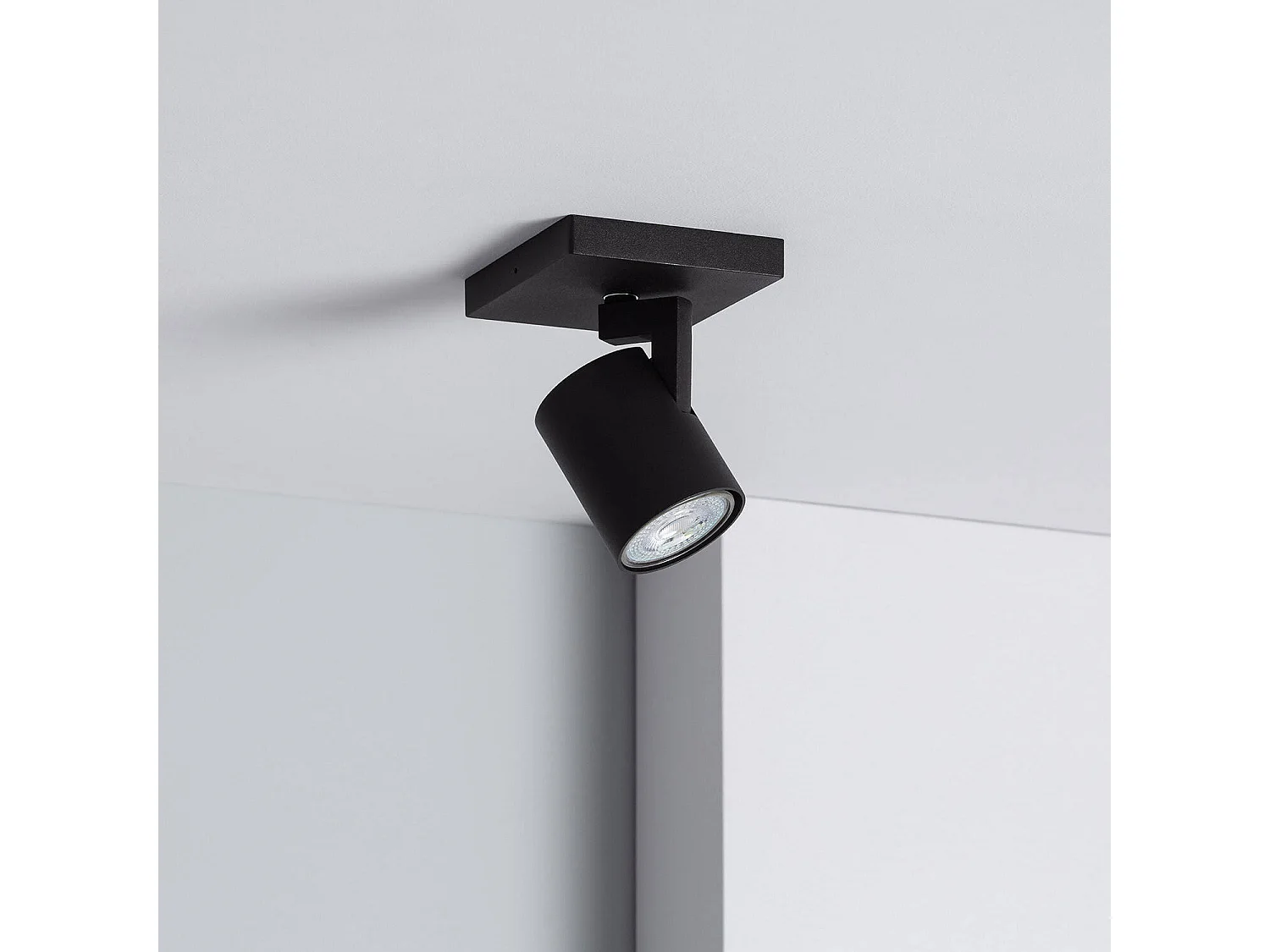 Spot à Douille en Saillie Orientable Aluminium Gylu à Ampoule GU10 Noir