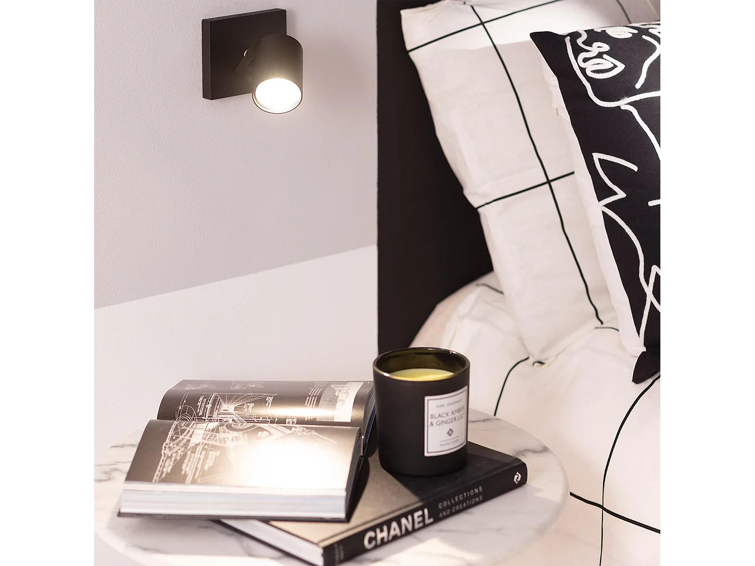 Spot à Douille en Saillie Orientable Aluminium Gylu à Ampoule GU10  Noir