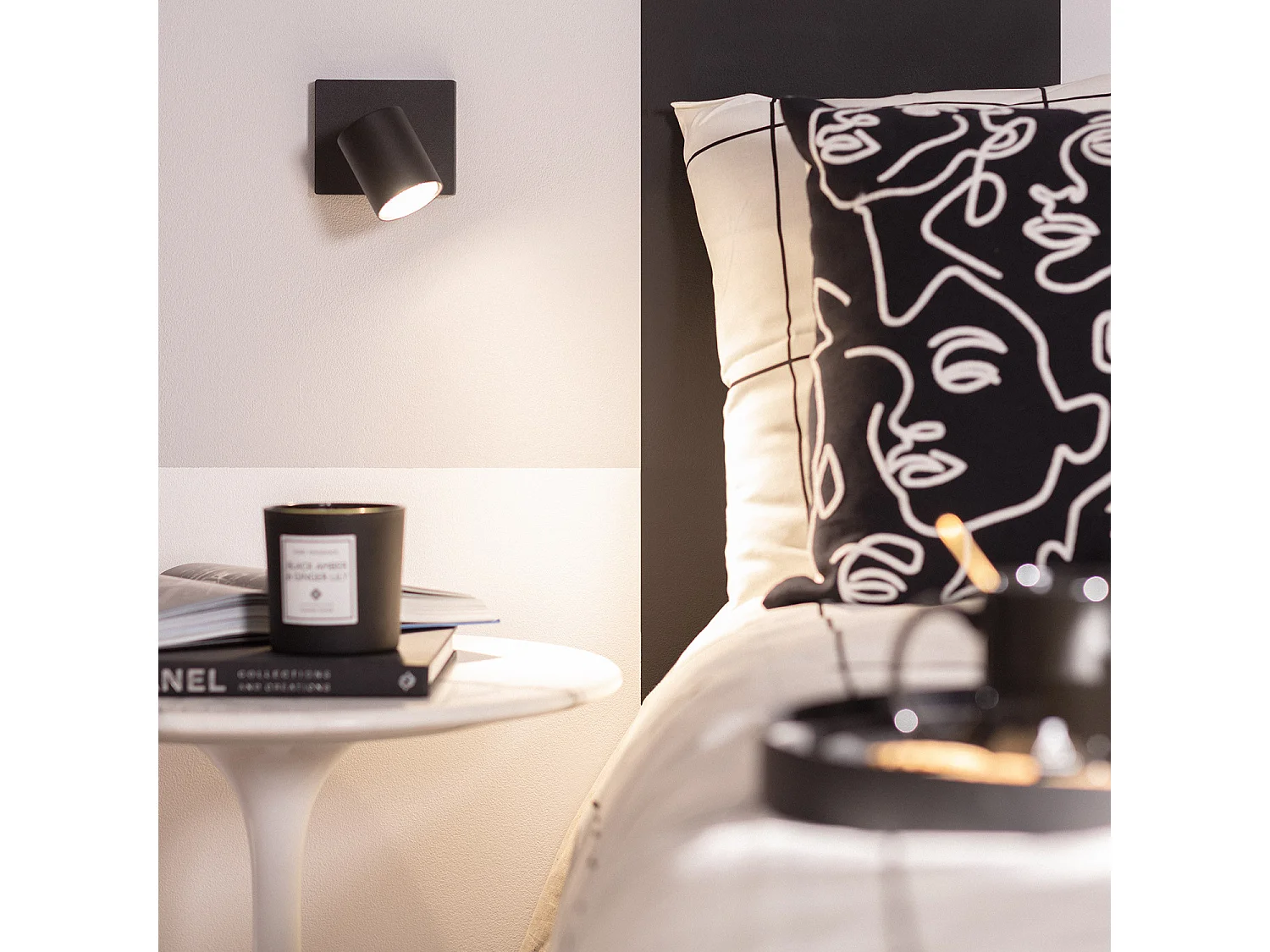 Spot à Douille en Saillie Orientable Aluminium Gylu à Ampoule GU10  Noir