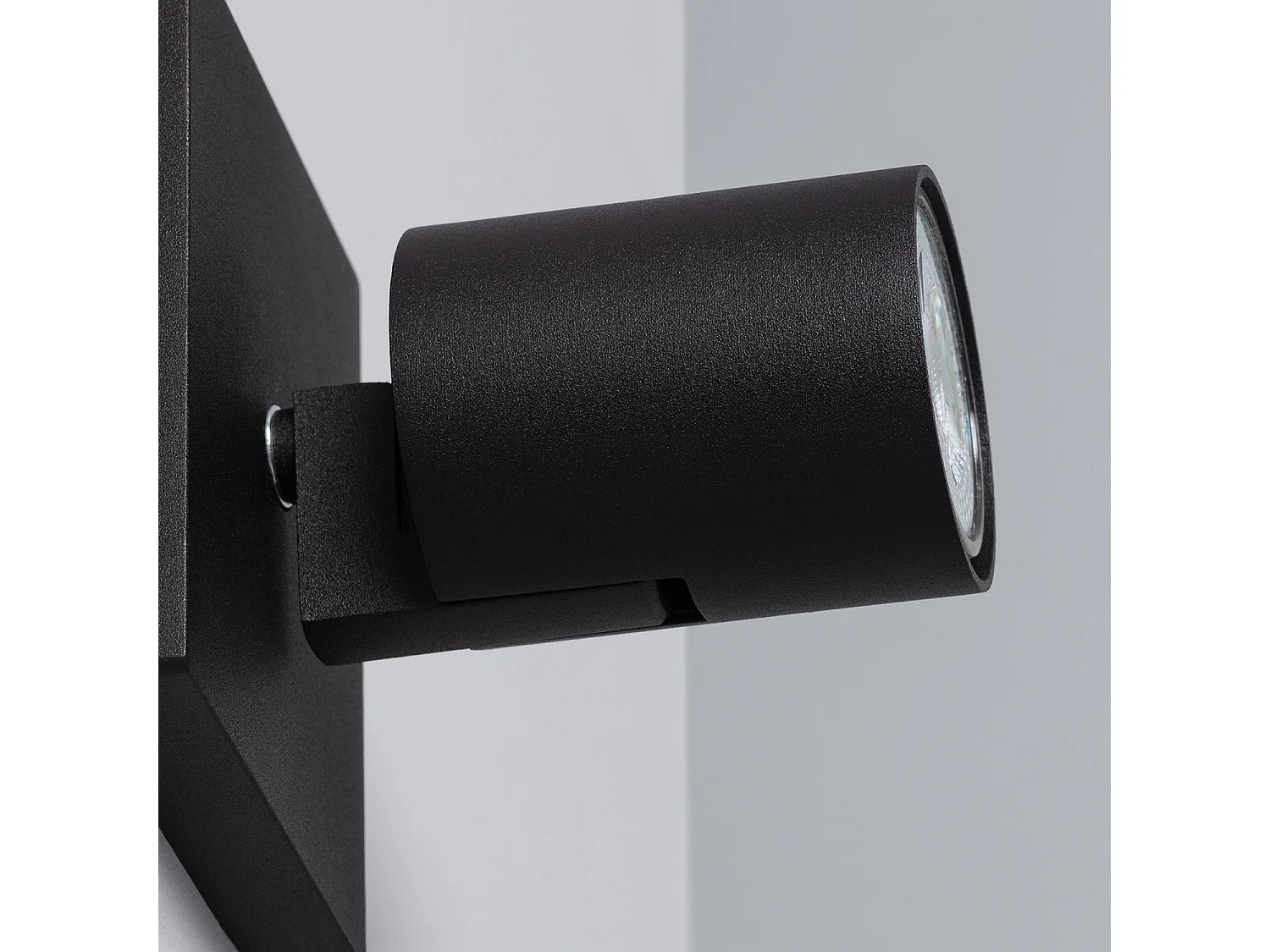 Spot à Douille en Saillie Orientable Aluminium Gylu à Ampoule GU10  Noir