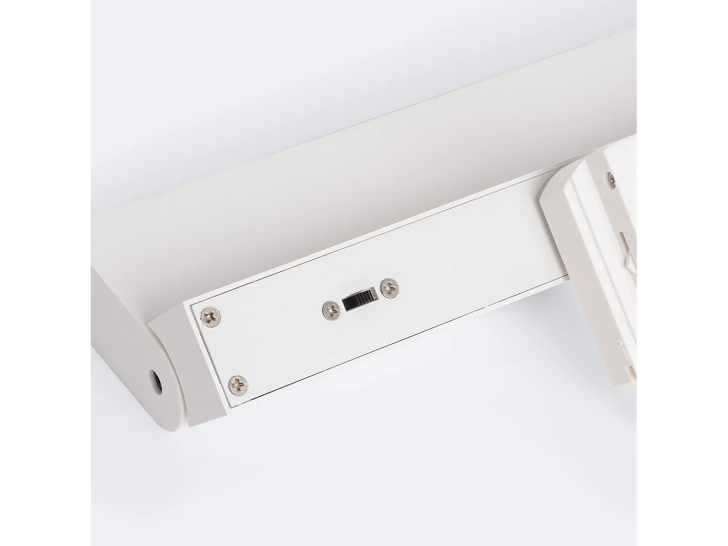 Spot Linéaire LED sur Rail Monophasé 24W CCT Sélectionnable Dimmable Elegant Blanc 3000K - 4000K - 5000K Sélectionnable