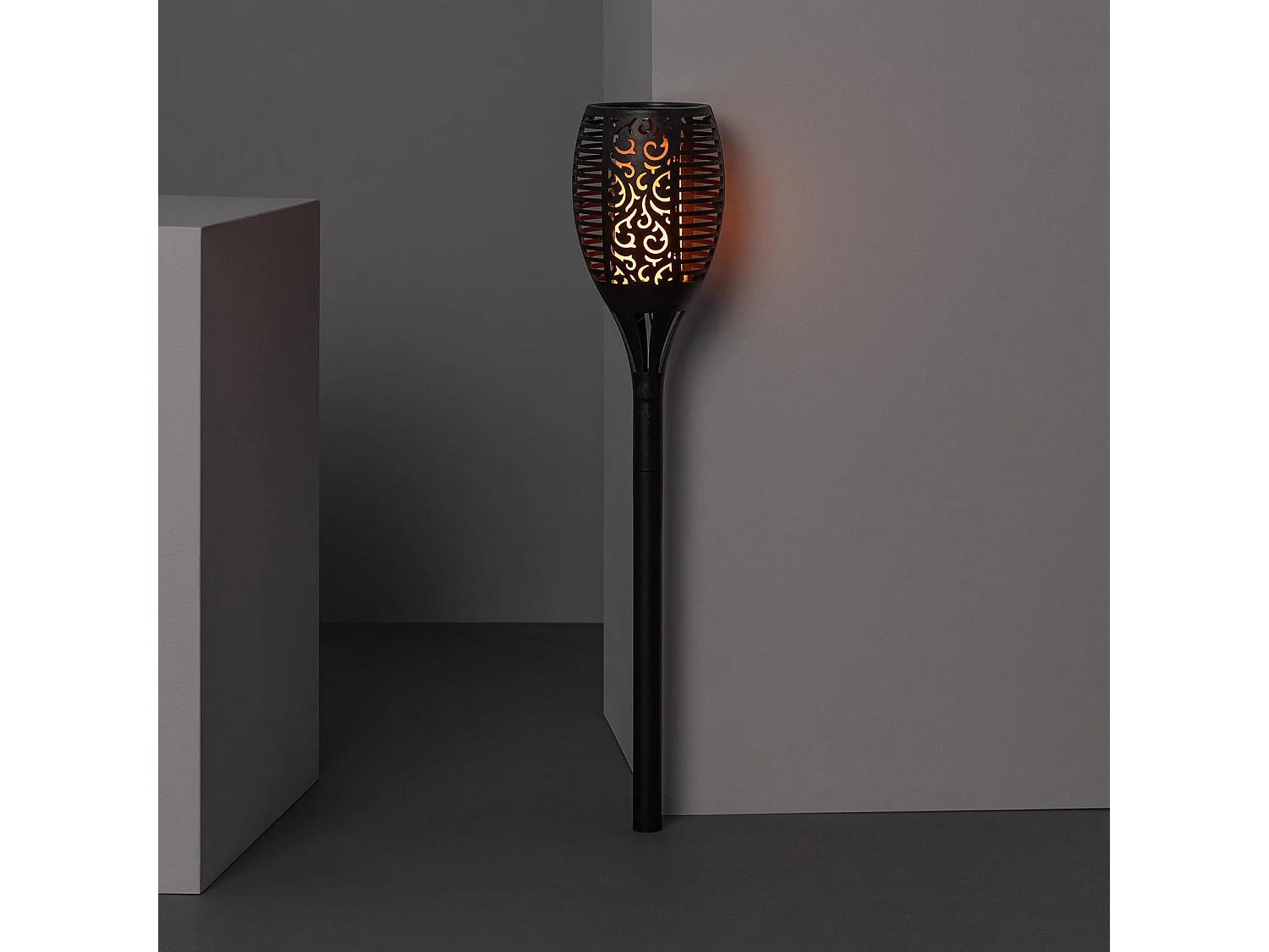 Torche LED Solaire Effet Flamme sur Piquet 1W 78cm  Noir