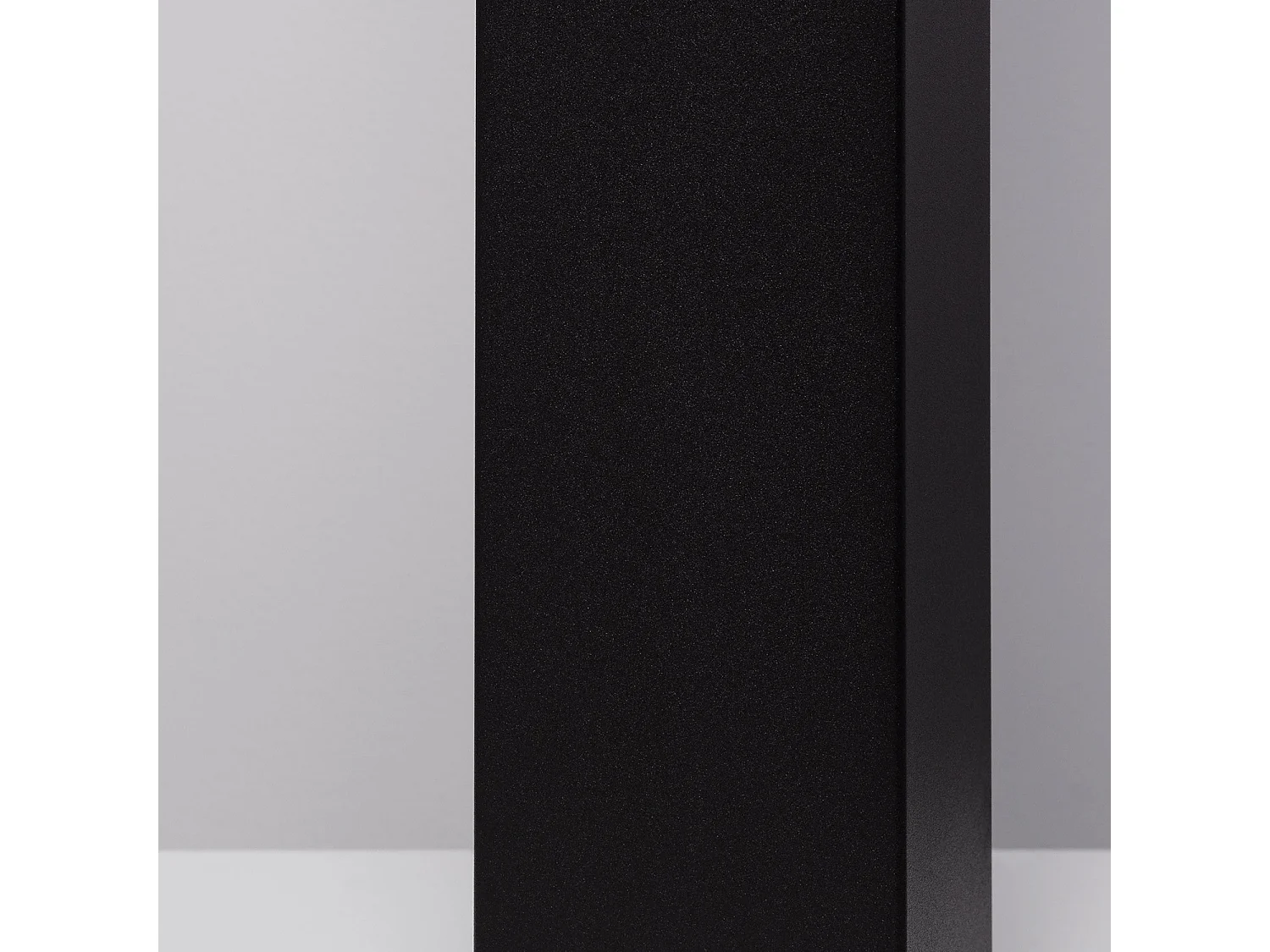 Baliza Exterior Superficie Pie 74cm Augusta Negra