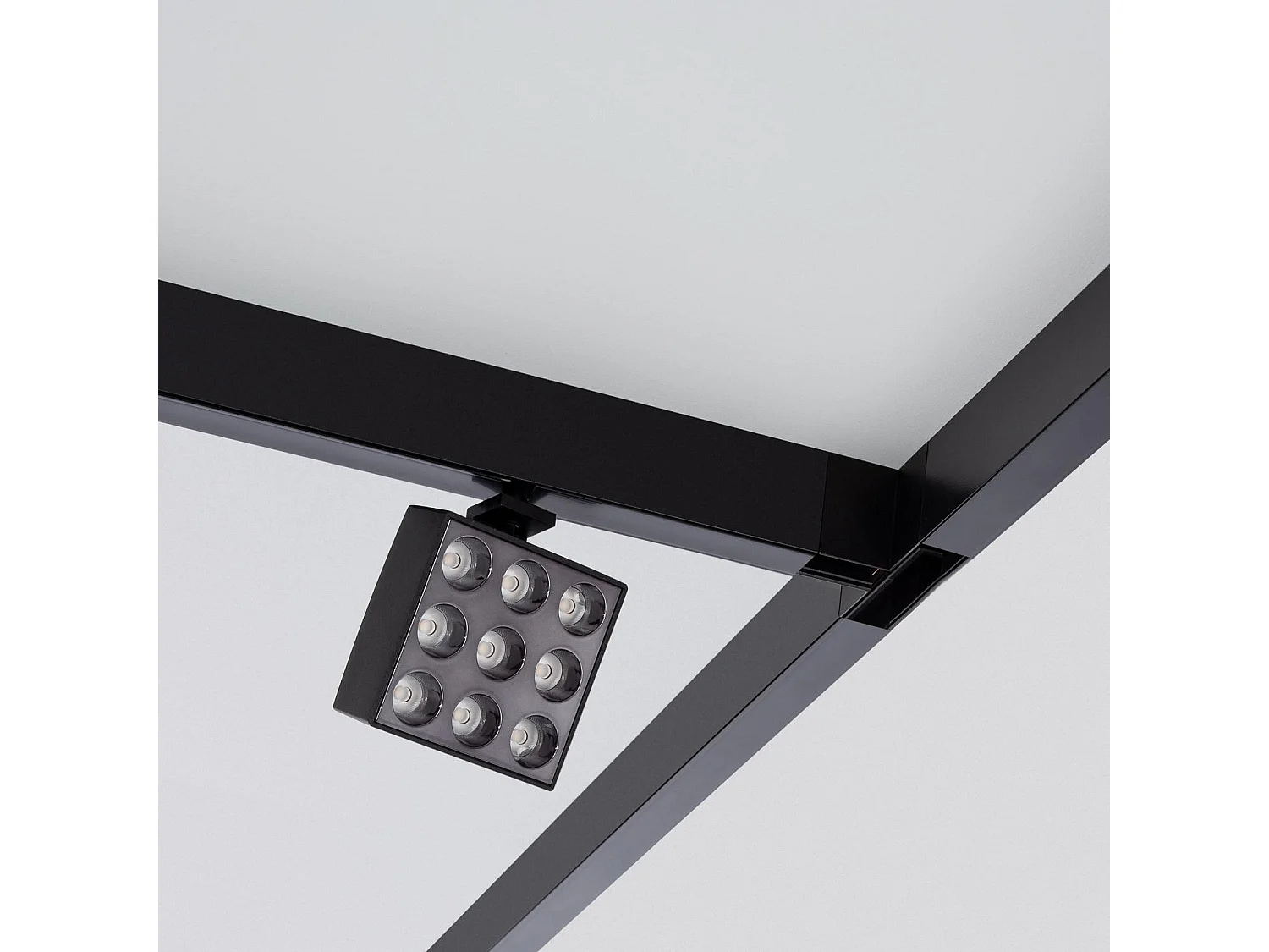 Spot LED sur Rail Magnétique 20mm 15W Optic 48V Noir 3000K Blanc chaud